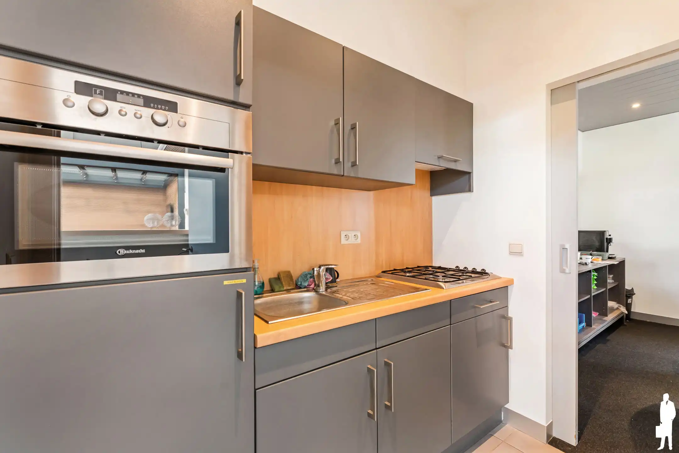 Winkelruimte / showroom te huur van ca. 240 m²  foto 11