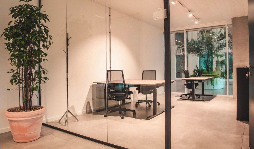 Gemeubelde kantoorruimte in MC-SQUARE Gent-Dampoort foto 3