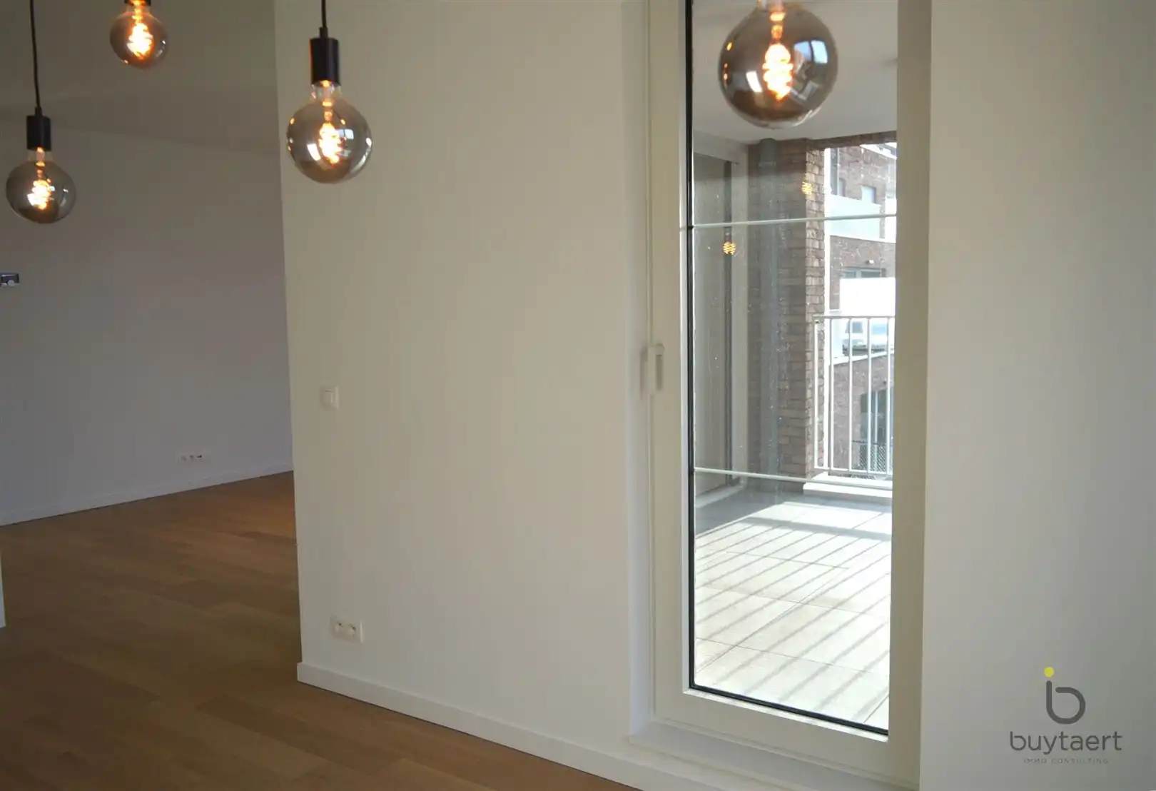 Nieuwbouw appartement met ruim terras en parking te Zoersel. foto 13