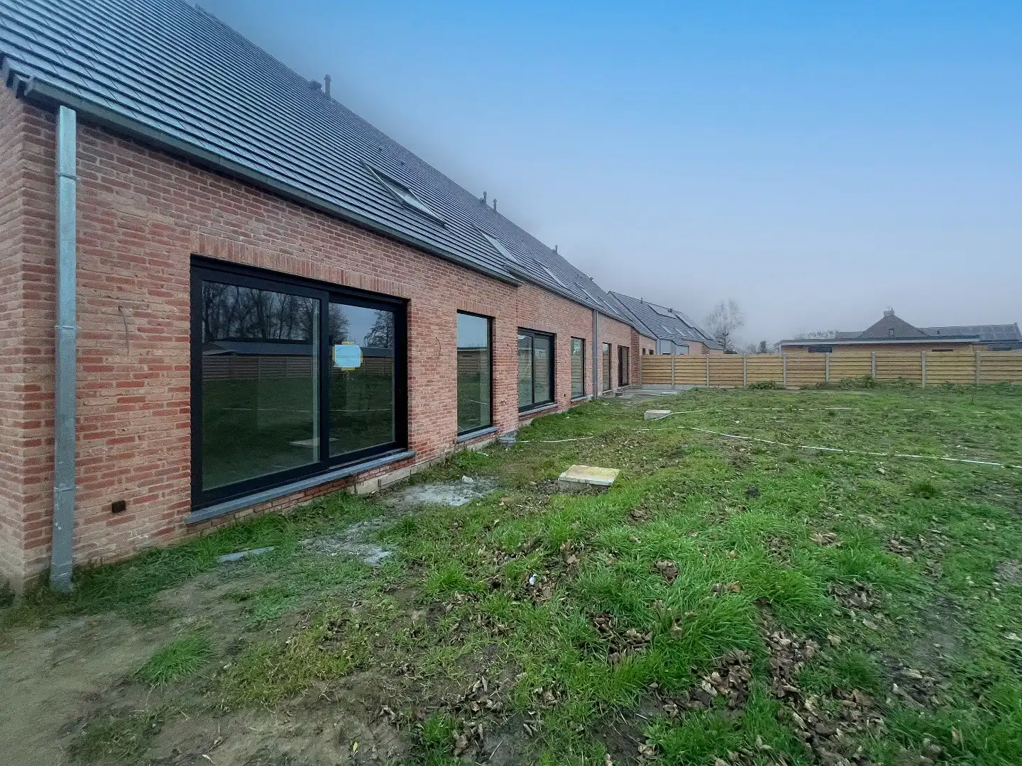 NIEUWBOUWZATERDAG 21/3 10u - 12u - ACTIE BTW WEG ERMEE! - Ruime 4-slaapkamer woning op boogscheut van centrum Eernegem foto 4