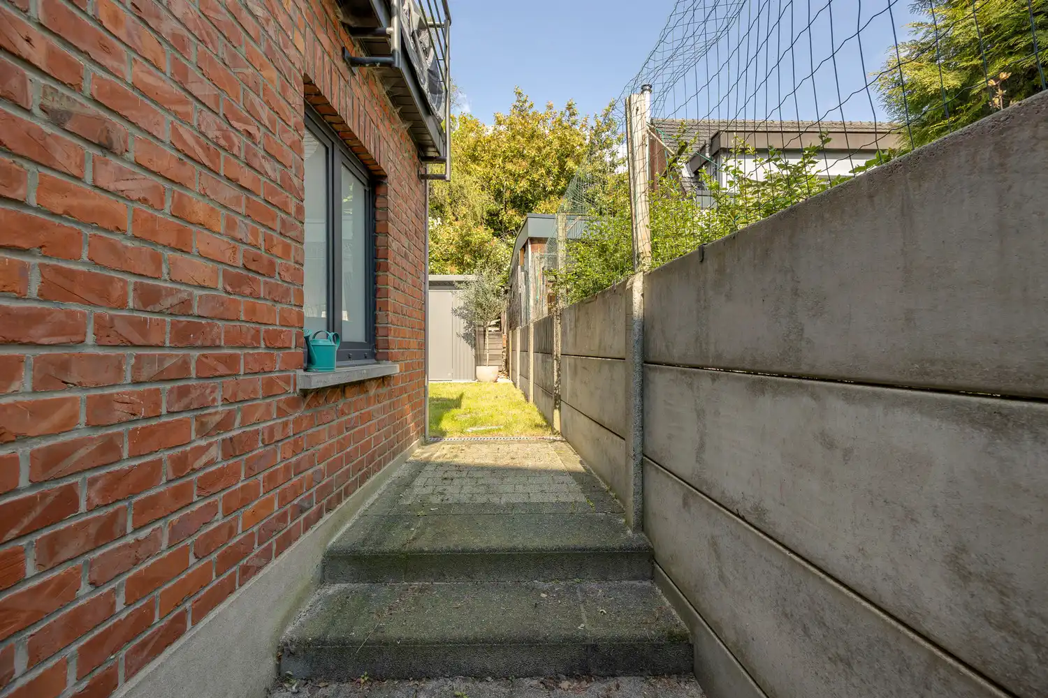 RUIME BEL-ÉTAGE MET DRIE SLAAPKAMERS IN CENTRUM BURCHT foto 30