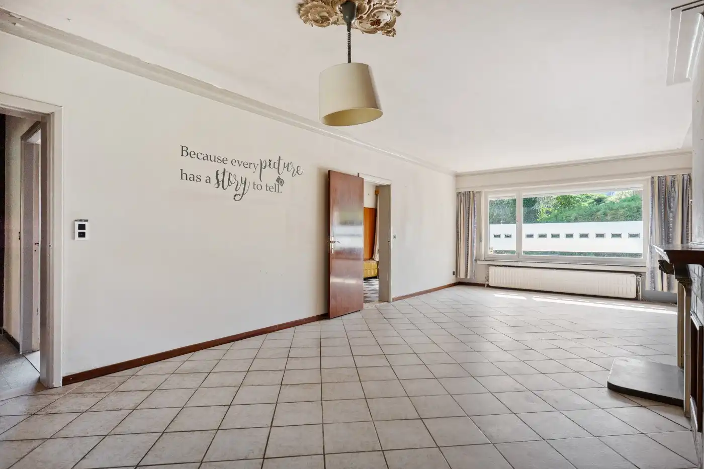 Vrijstaande, te renoveren woning met 3 slpk., garage en tuin foto 5