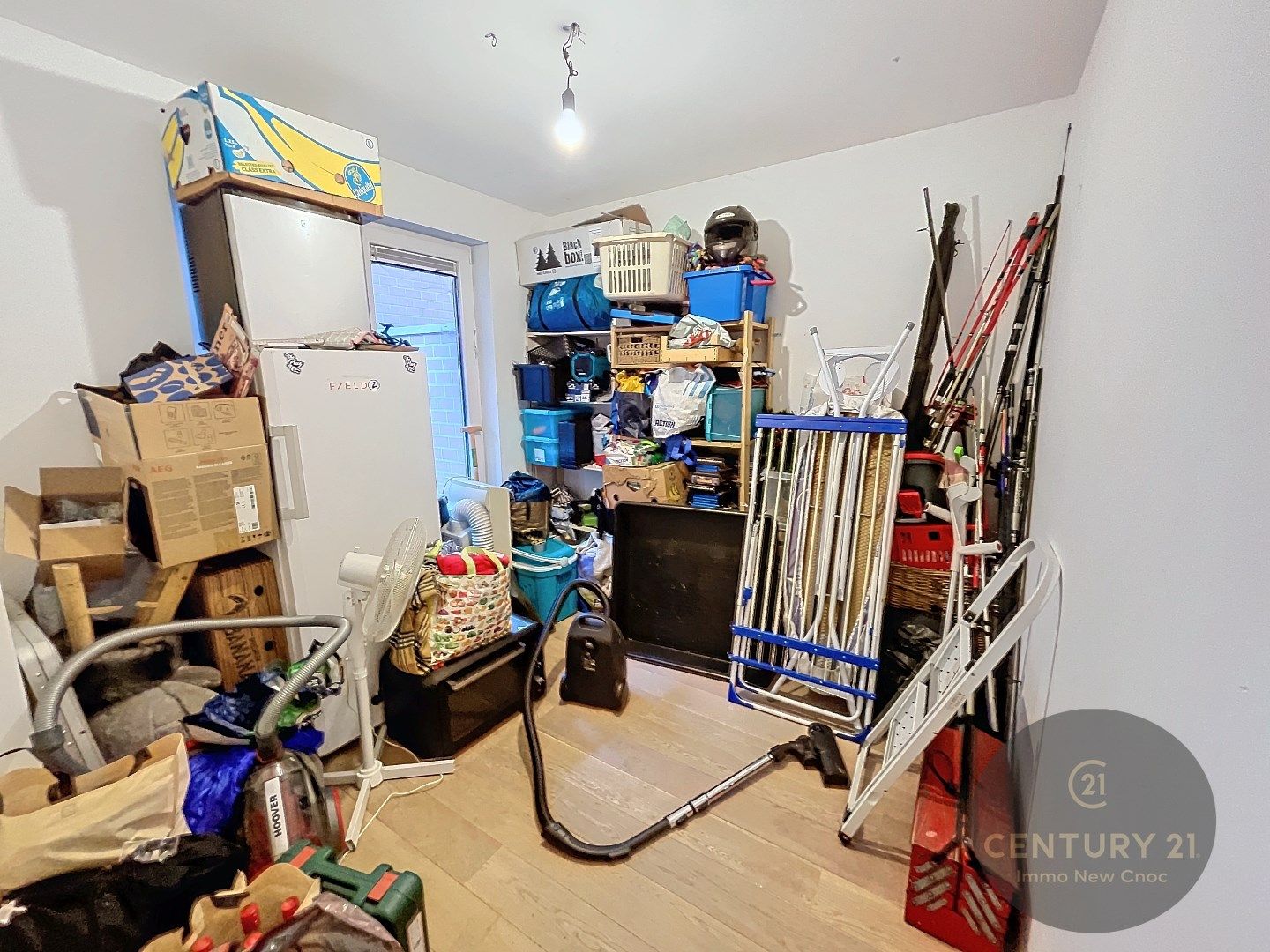 2 slaapkamer appartement met koer en garagestaanplaats foto 8