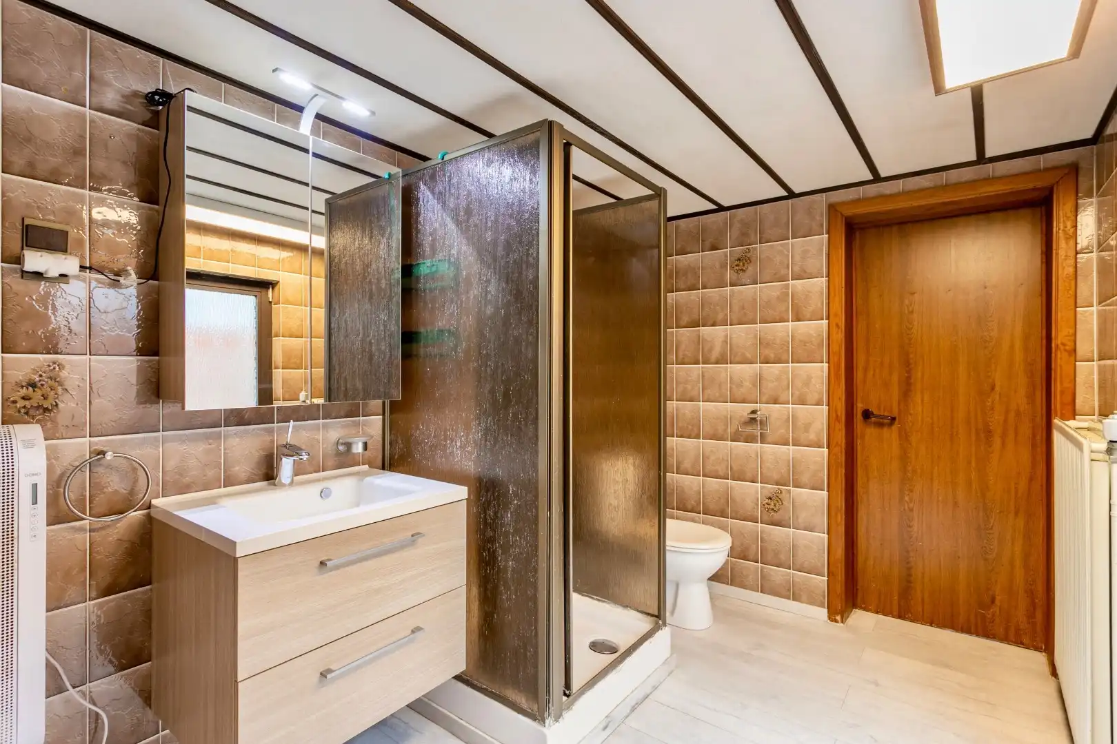 Handelspand met woonst te Halle-centrum foto 12