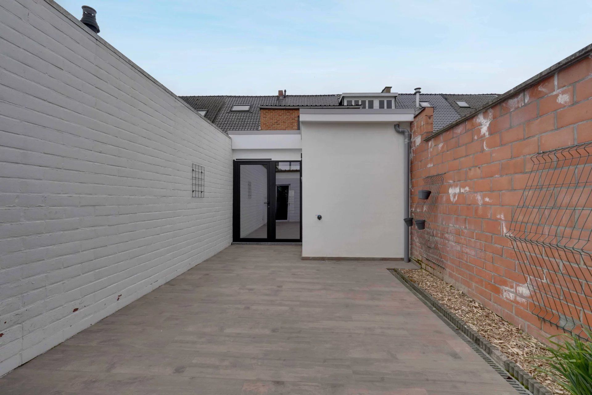 Gerenoveerde rijwoning nabij centrum foto 18