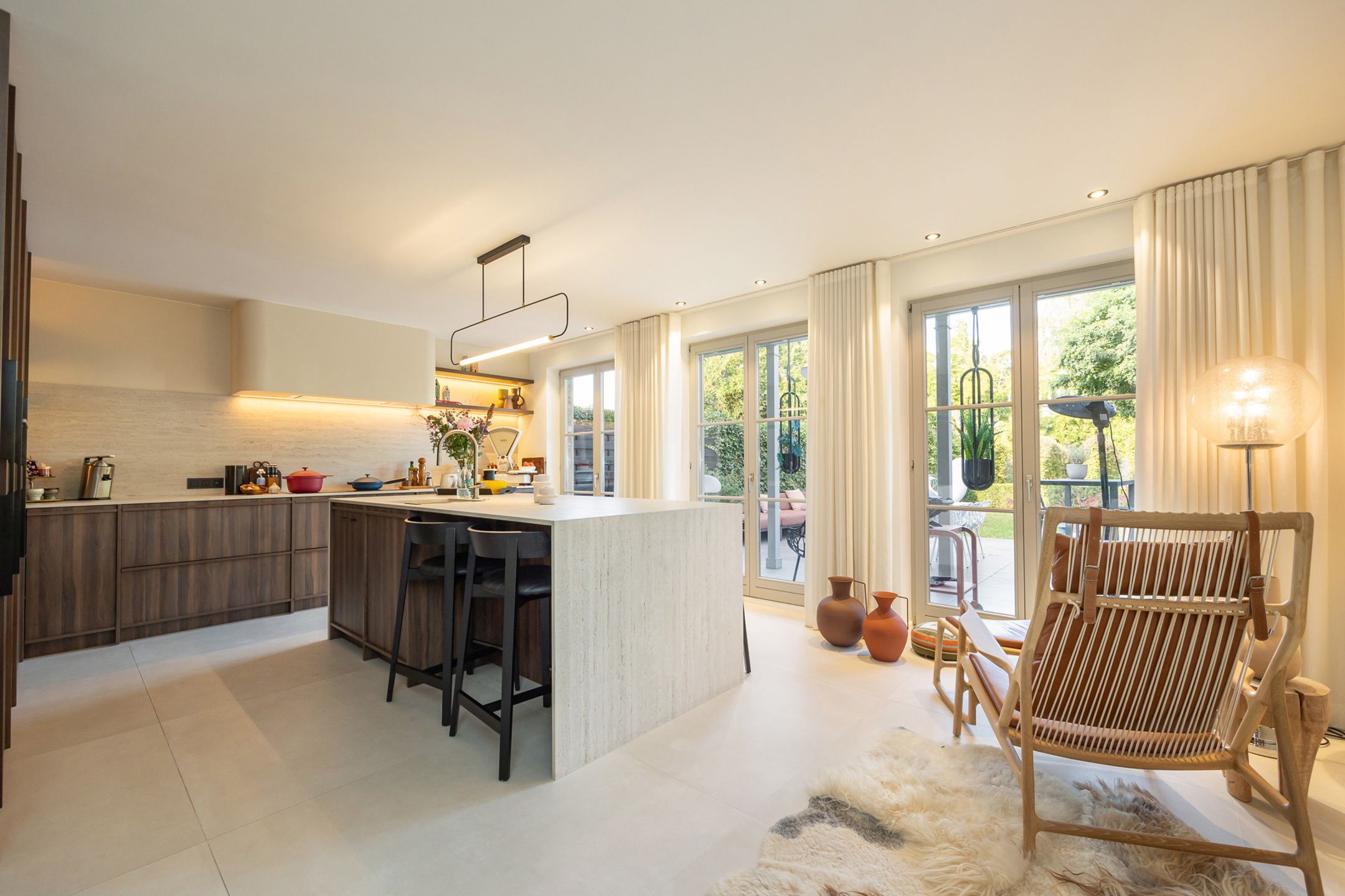 Knappe woning in pastoriestijl met 4 slpk & 2 badk foto 6