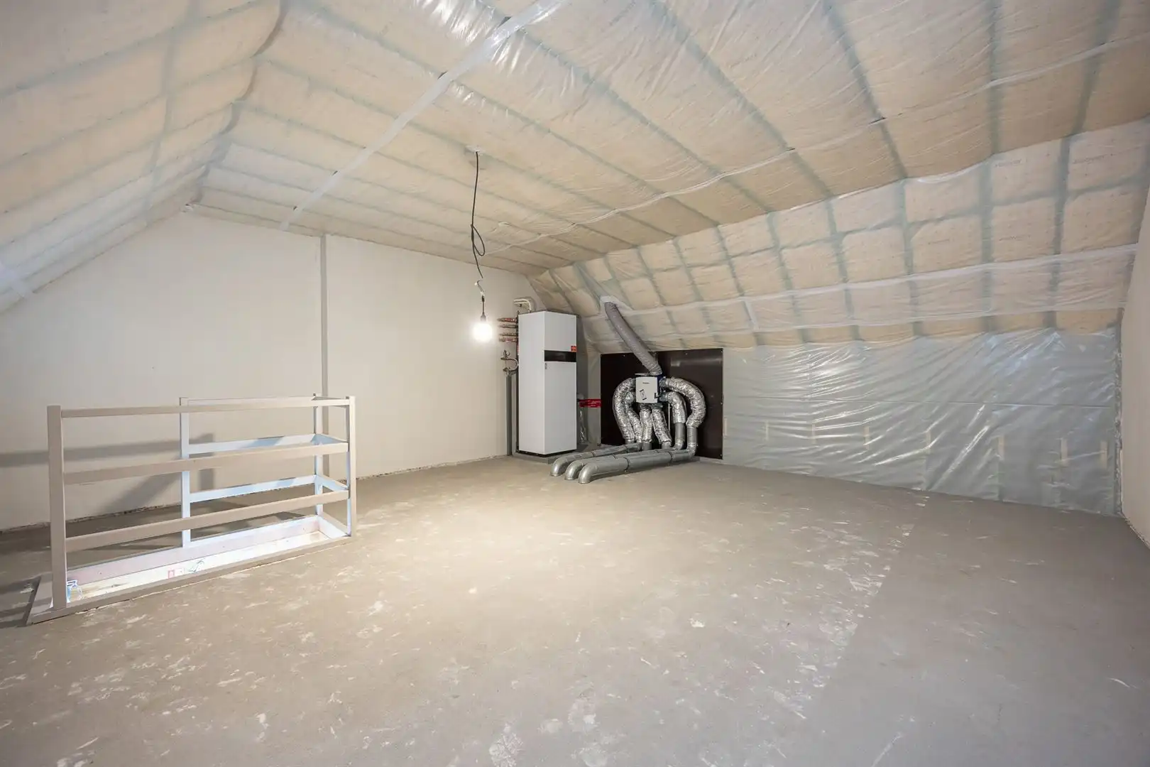 Recente nieuwbouwwoning met grote, zonnige tuin  foto 22