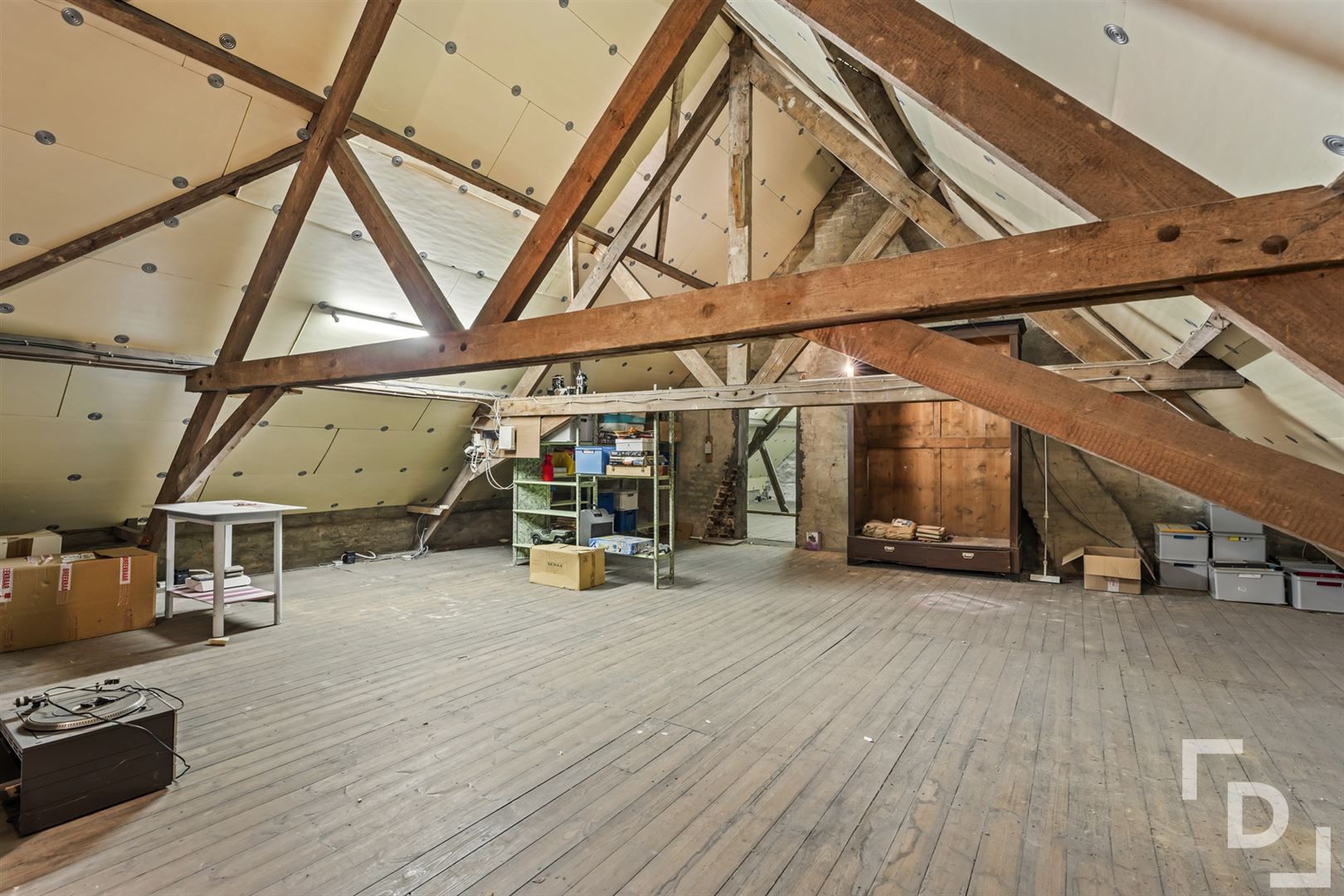 Ruime handelszaak met woonst & verhuurd appartement te koop in Poelkapelle. foto 41