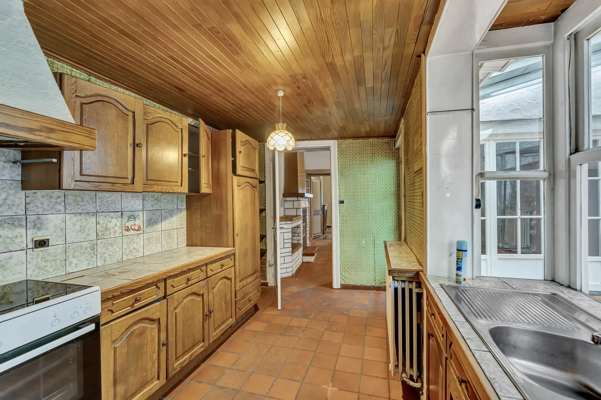 Charmante rijwoning met tuin en garage foto 8