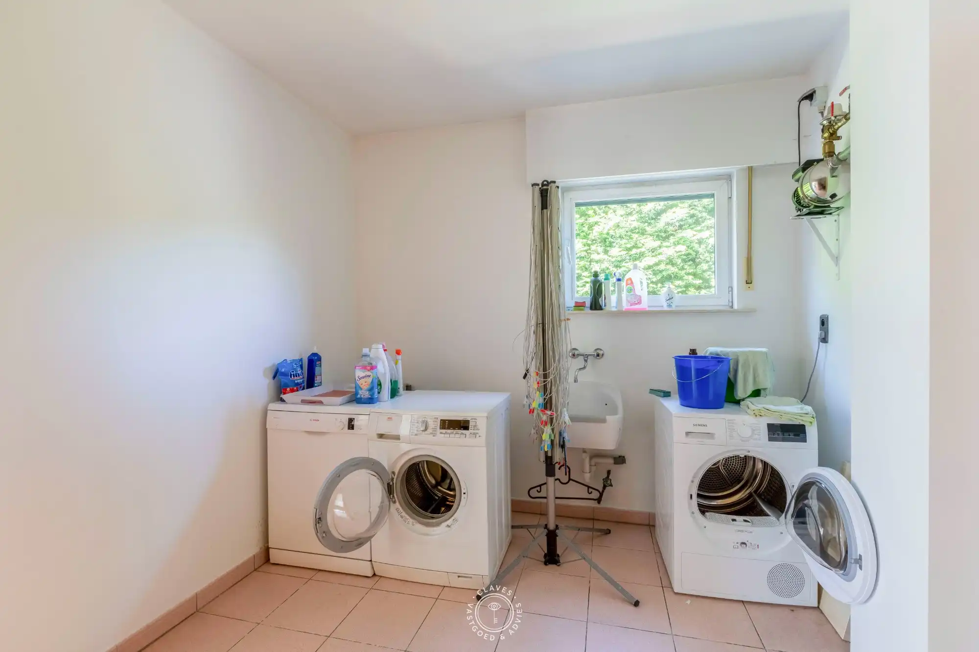 Rustig gelegen villa met prachtige tuin foto 8