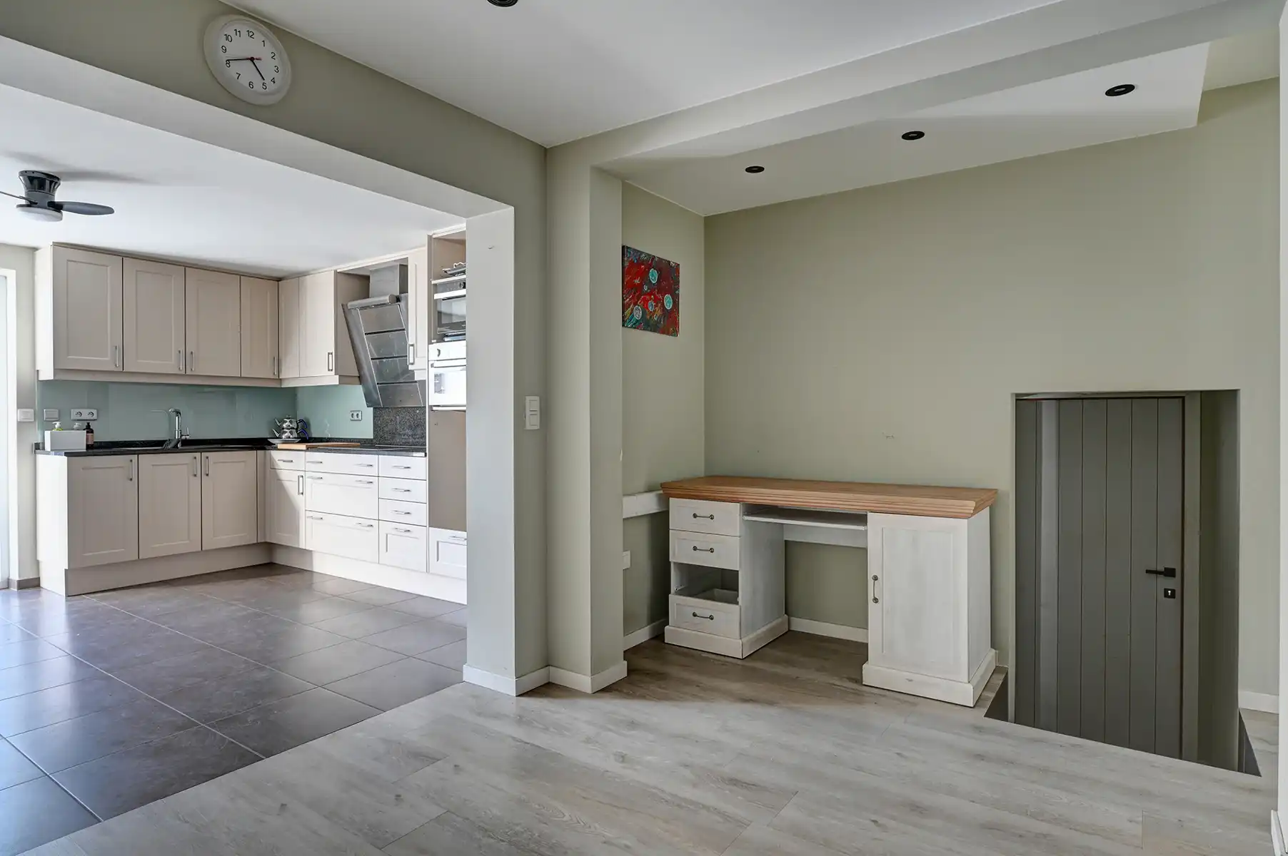 Karaktervolle en energiezuinige split-level woning op een perceel van 3a 96ca. foto 8
