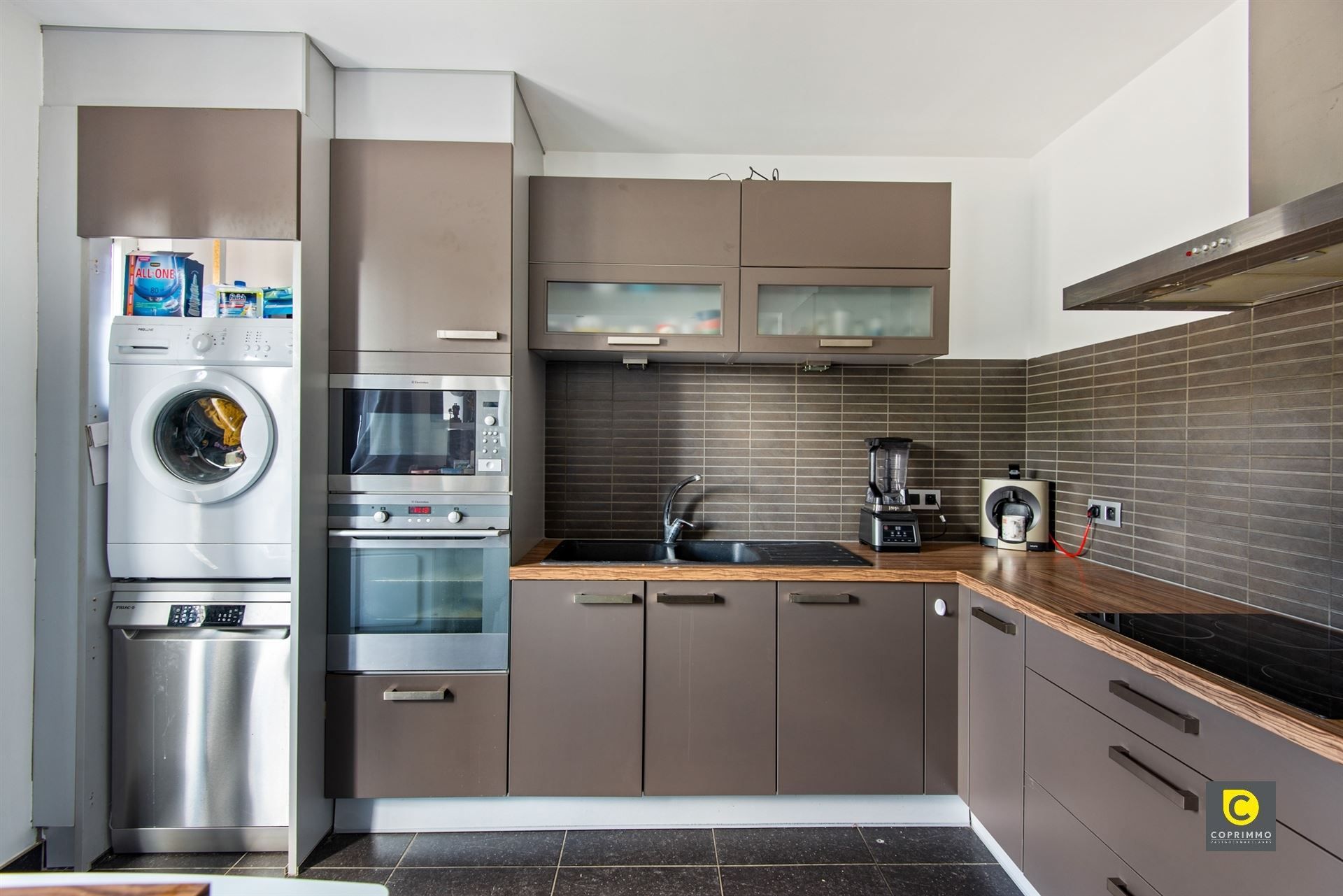 Ruim 2 slaapkamer app + autostaanplaats! foto 4