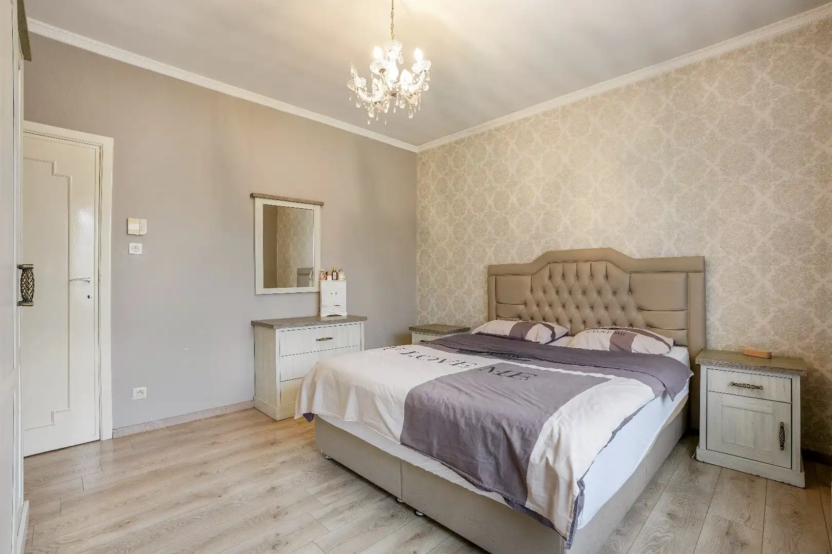 Op te knappen karakteristieke hoekwoning, 4 slpk, (EPC-label C) gelegen aan het Haspengouwse landschap. foto 31