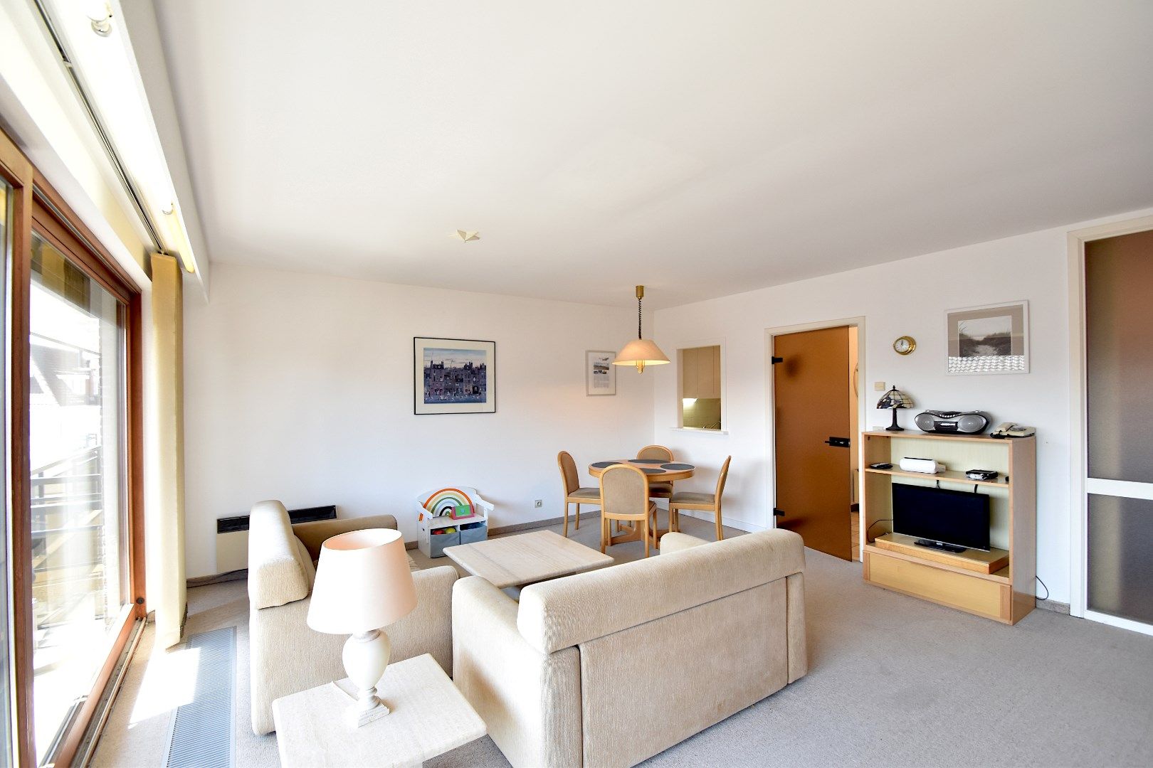 Zuidgericht, verzorgd appartement aan de achterzijde van de Zeedijk foto 3