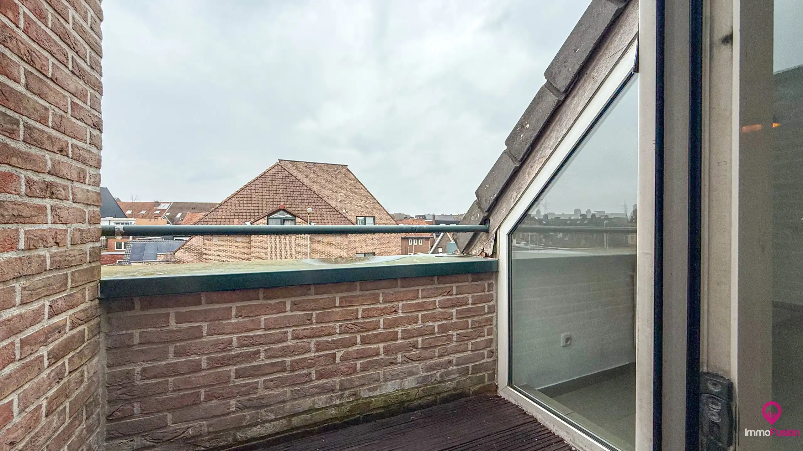 Dakappartement met 2 slpks, terras en parkeerplaats! foto 11