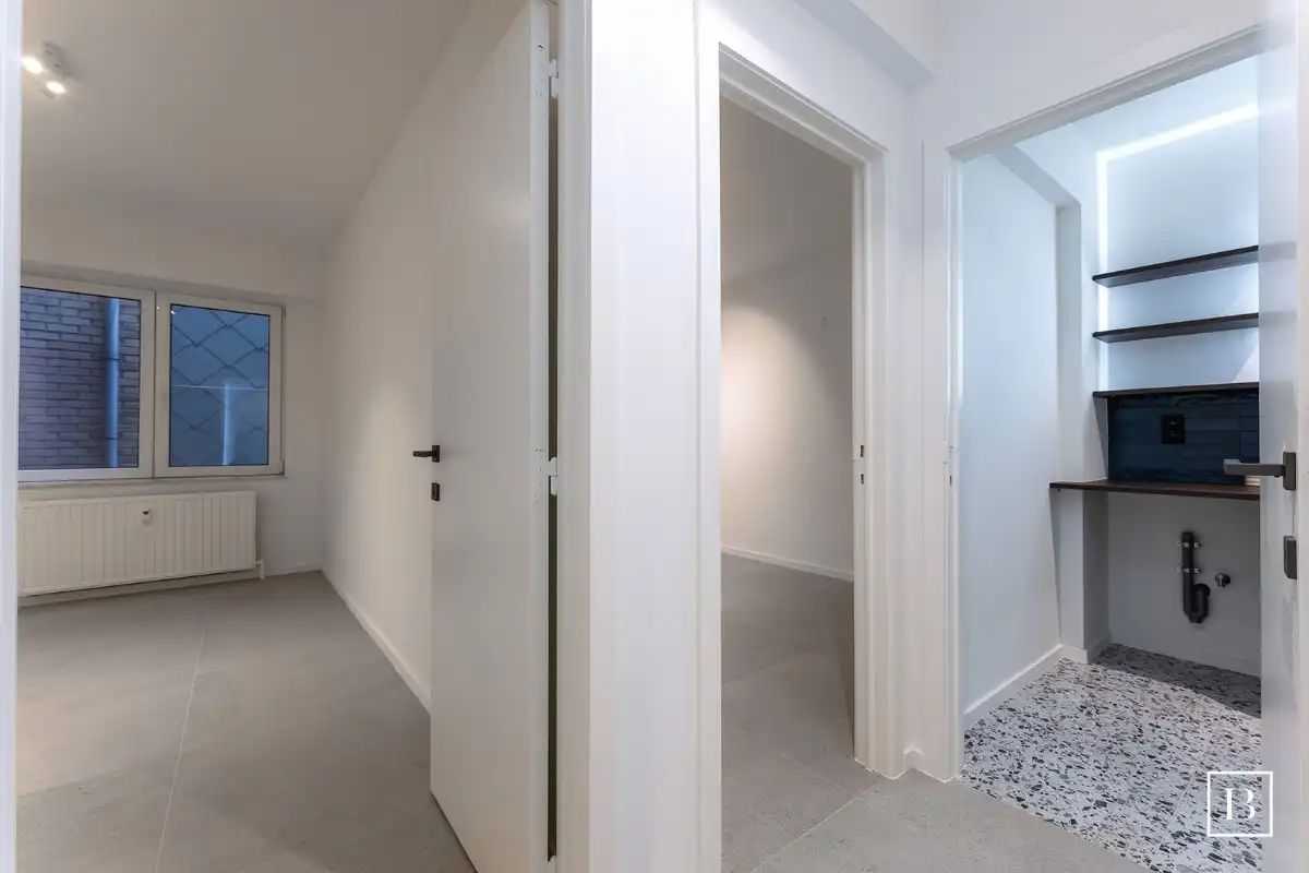 Hoogwaardig gerenoveerd appartement nabij de zeedijk foto 11