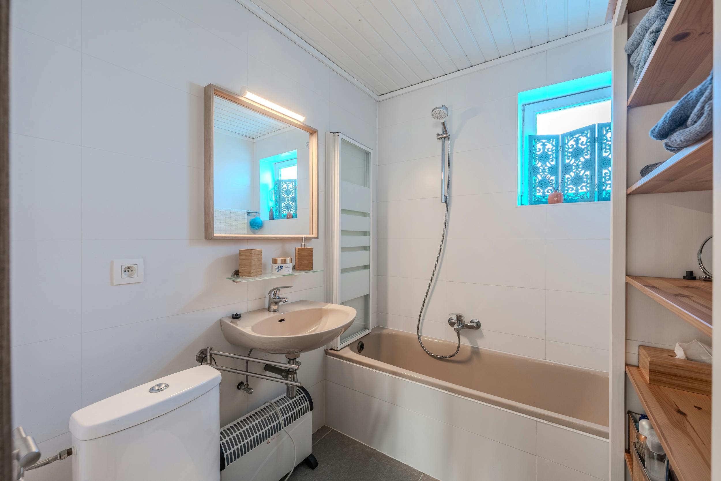 Rustig gelegen vakantiewoning met tuin te koop te Westende! foto 11