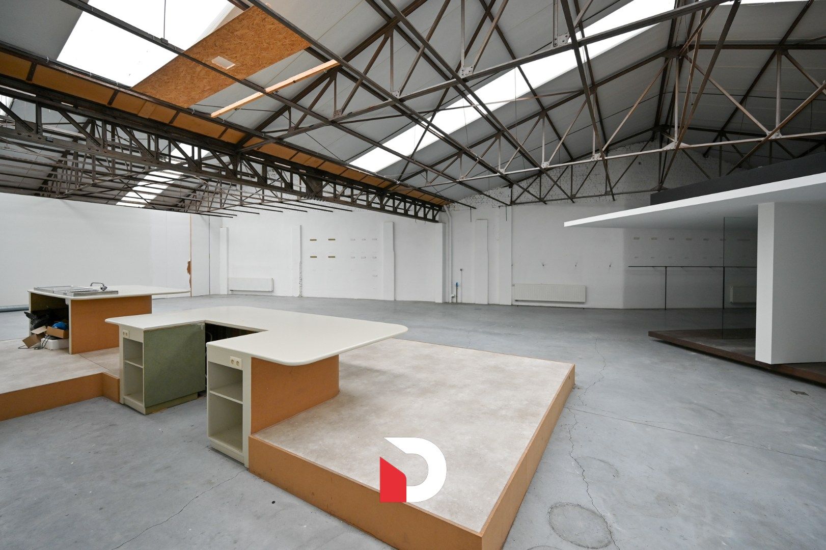 Gerenoveerd handelspand / winkelruimte op een strategische locatie te Assebroek. foto 9