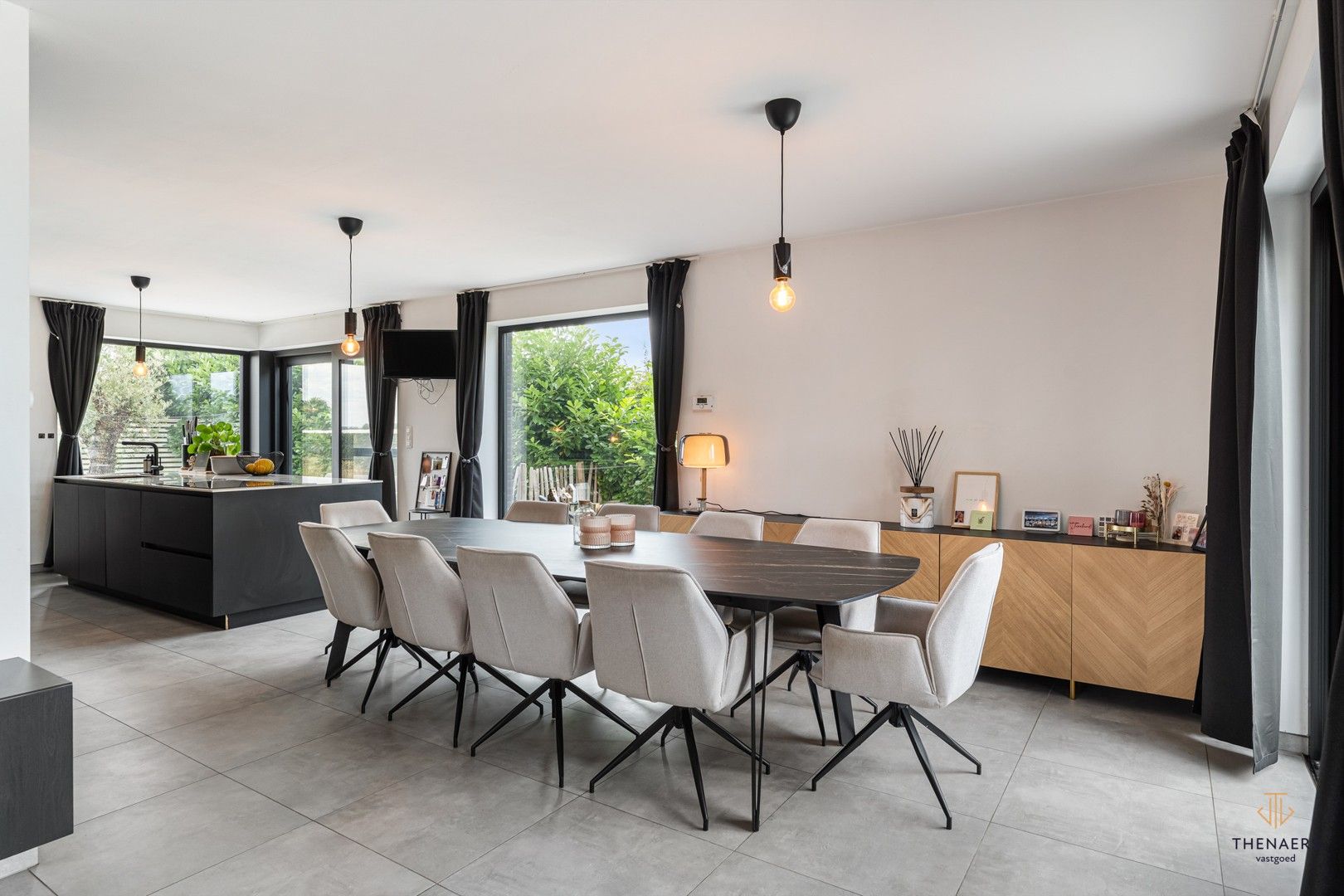 RECENTE MODERNE WONING MET ZWEMBAD & OPTIONEEL AAN TE KOPEN WEIDE VAN 1HA. foto 7