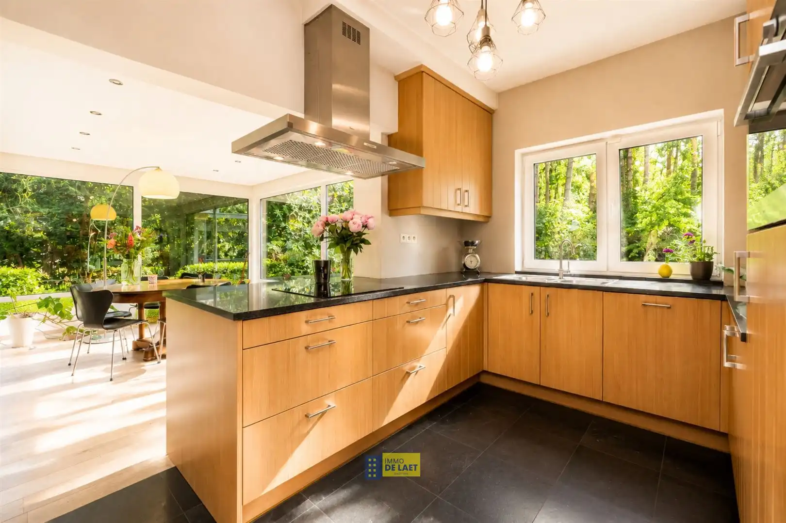 Charmante villa grenzend aan de Kalmthoutse Heide foto 7