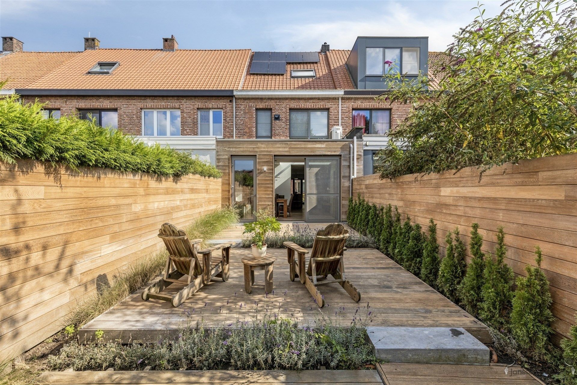Volledig gerenoveerde designwoning met hoogwaardige afwerking in Mortsel foto 18