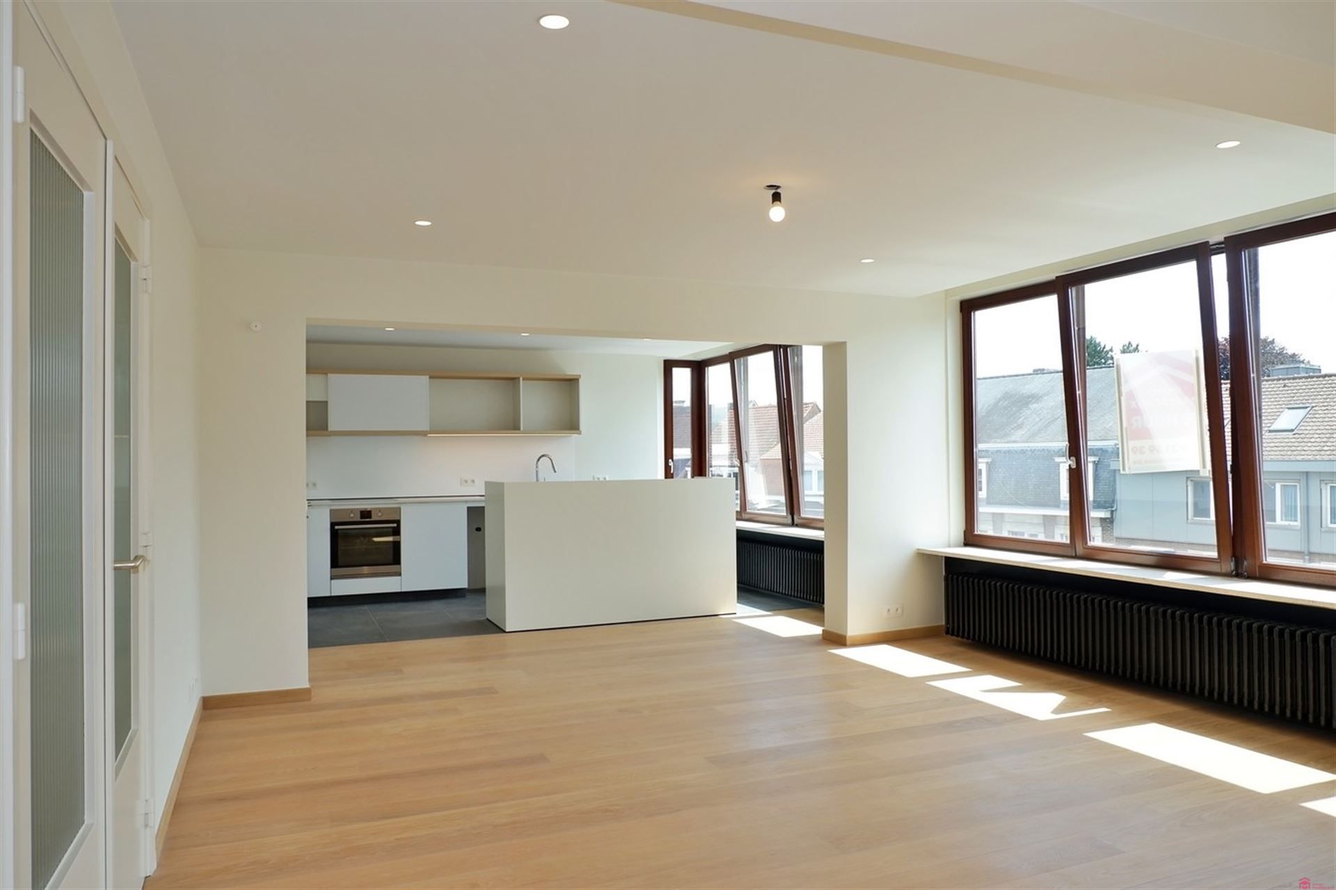 Groot, recent vernieuwd appartement foto 4