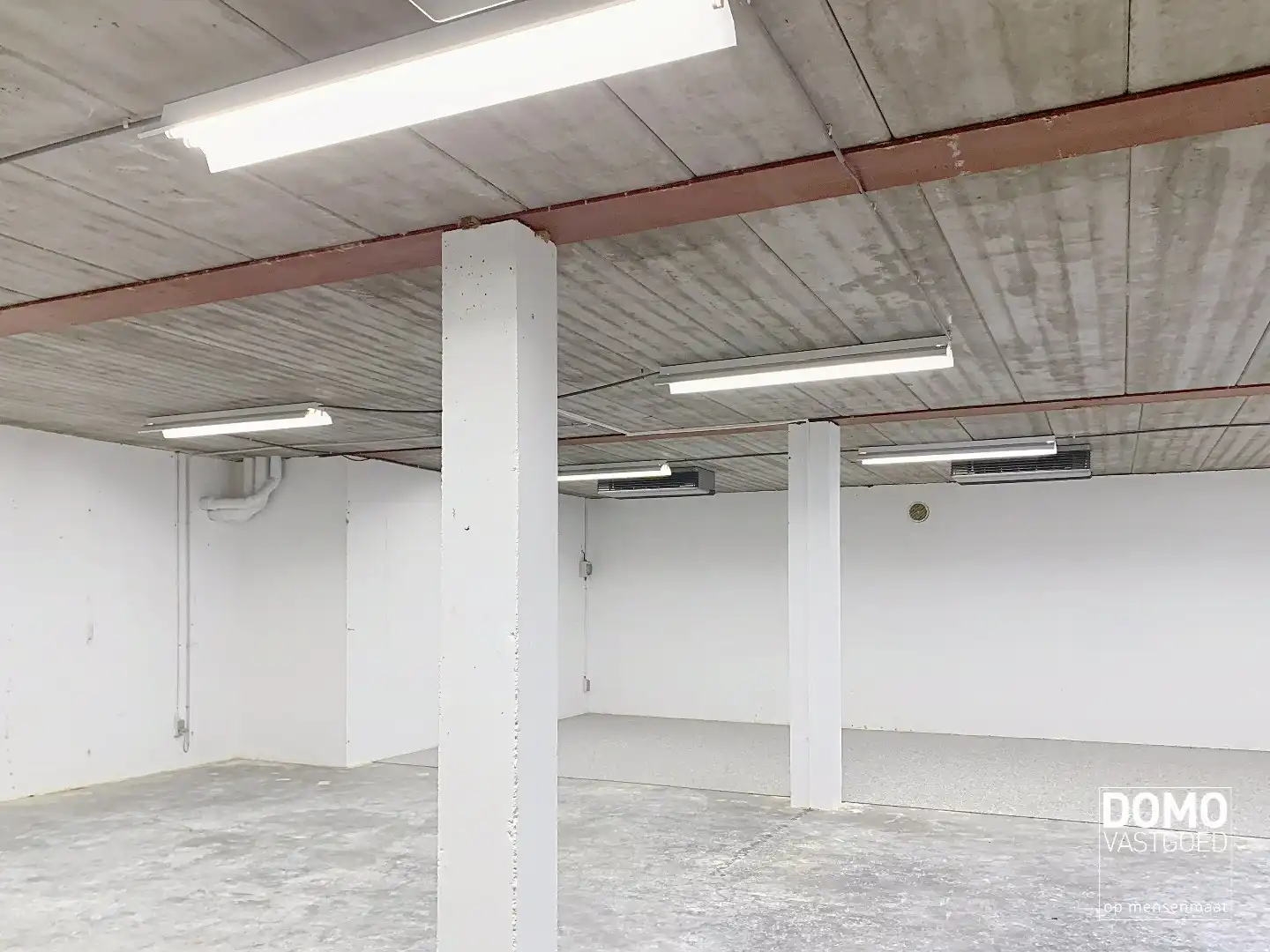 COMMERCIELE RUIMTE MET KELDER TE KOOP IN HERK-DE-STAD foto 10