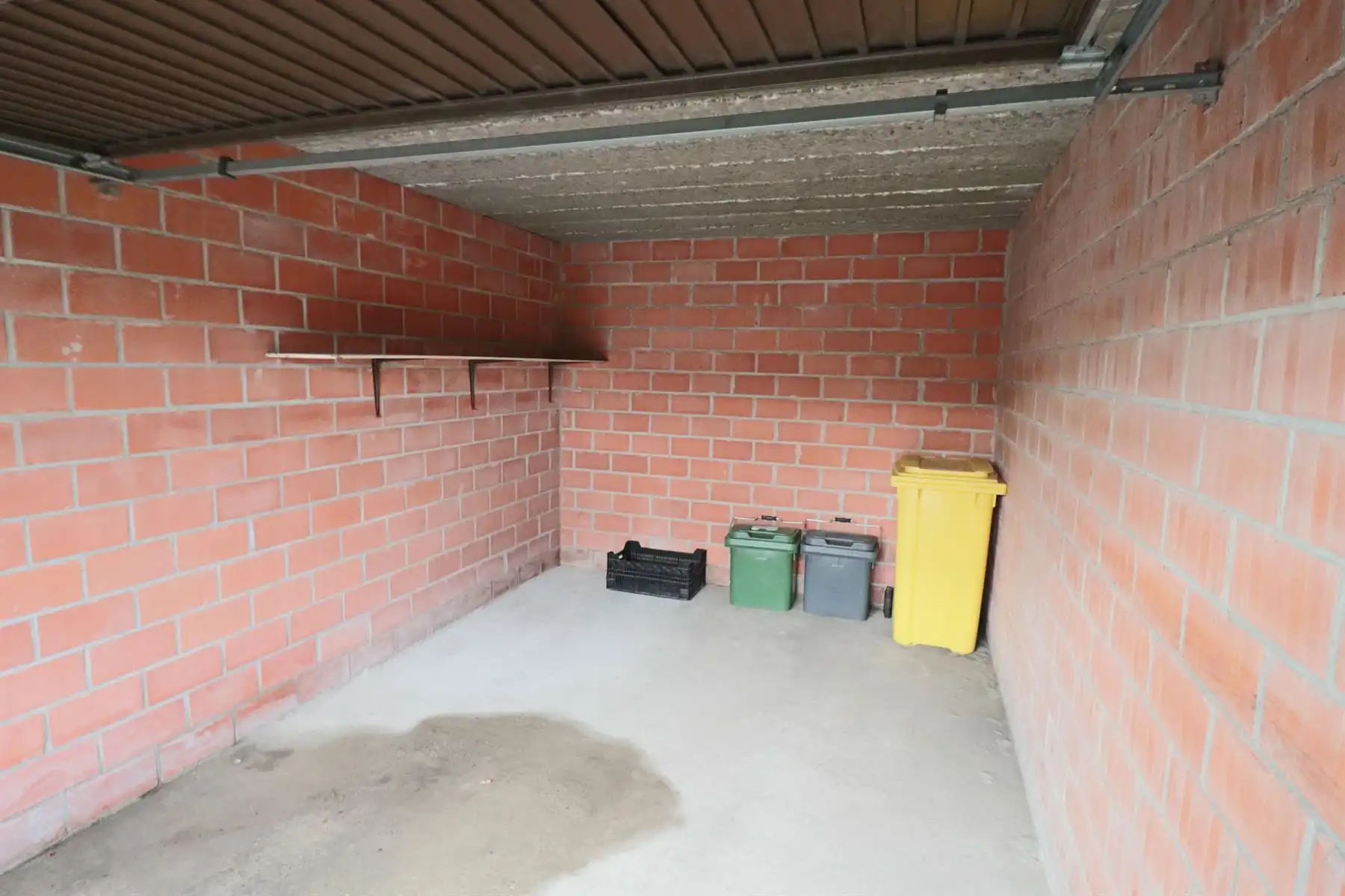 Een appartement op de 2de verdieping rechts met 1 slaapkamer, terras en garage. foto 13