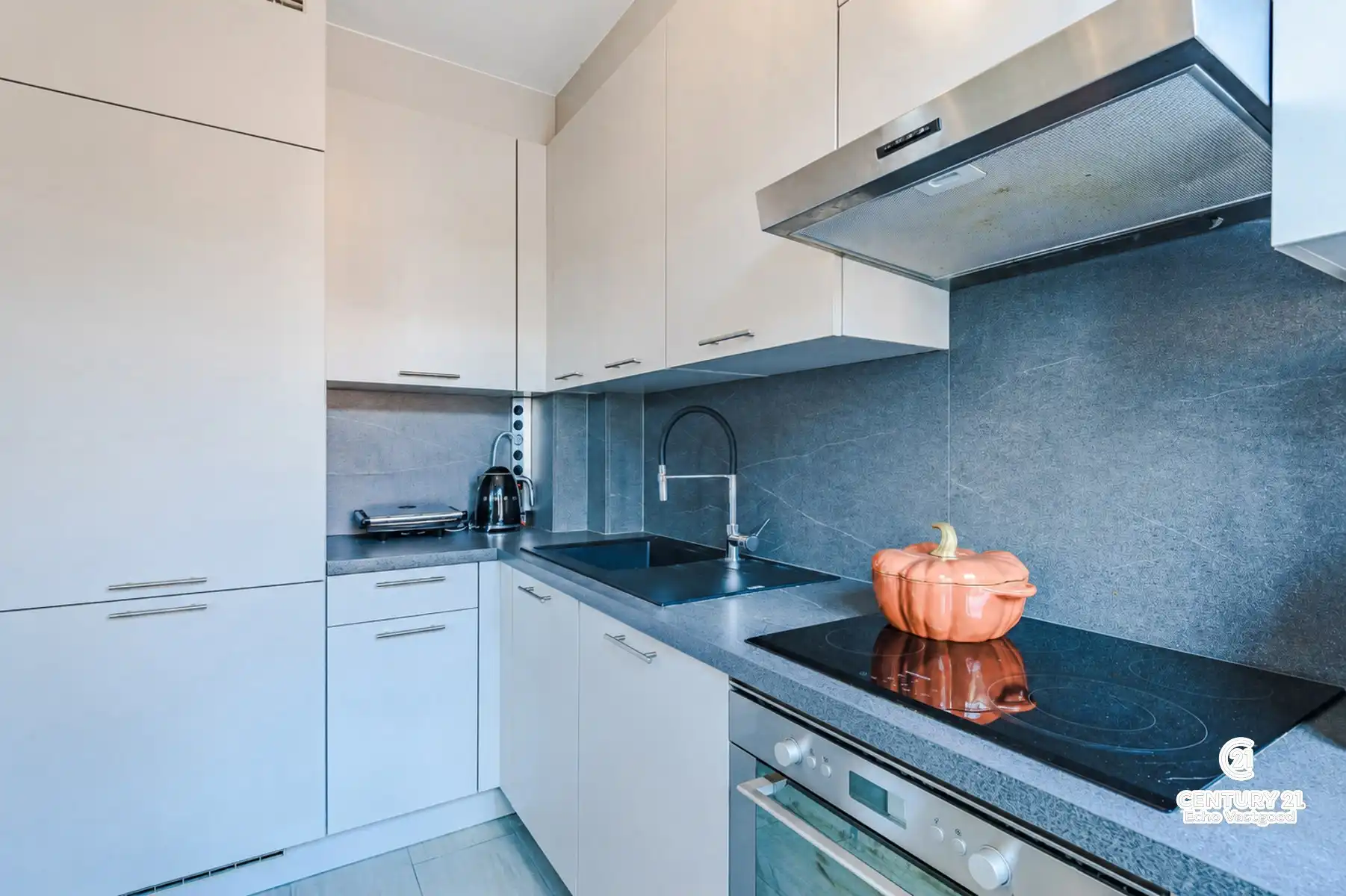 Instapklaar, energiezuinig wonen mét handelsruimte en garage foto 20