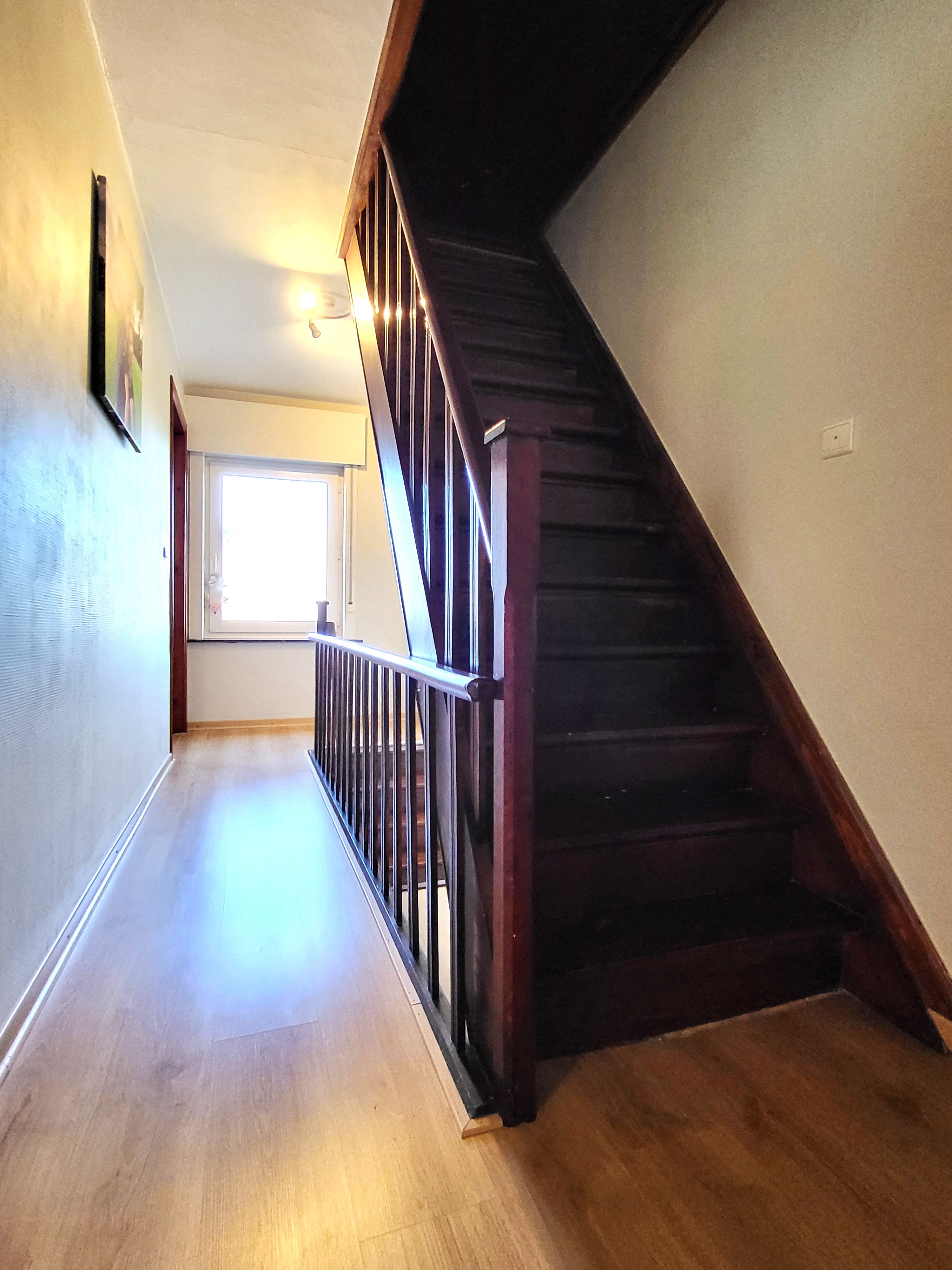 Deze landelijk gelegen woning met open uitzicht combineert ruimte, rust en wooncomfort op een perceel van 611 m².  foto 28