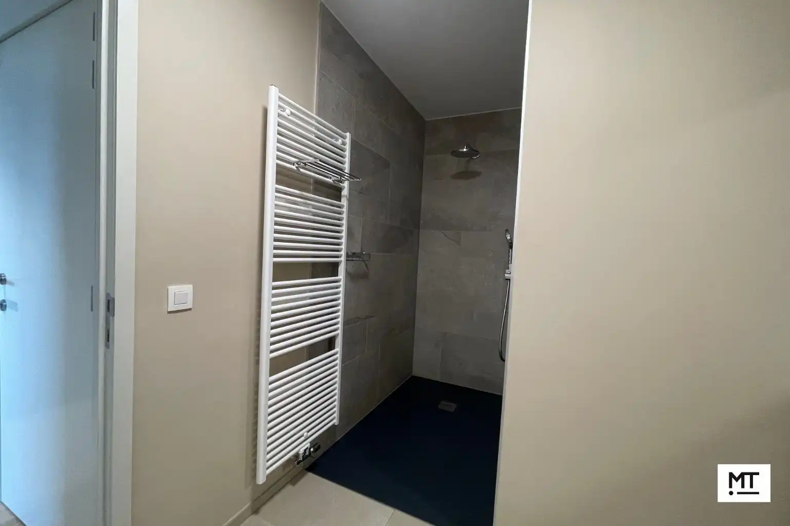 Ruim 2-slaapkamerappartement met dubbele terrassen en prachtig uitzicht foto 16