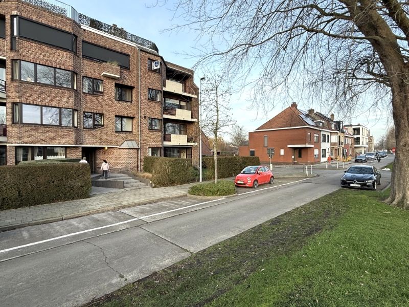 Rustig en zongeoriënteerd 3-slaapkamerappartement met terras en open uitzicht op water foto 23
