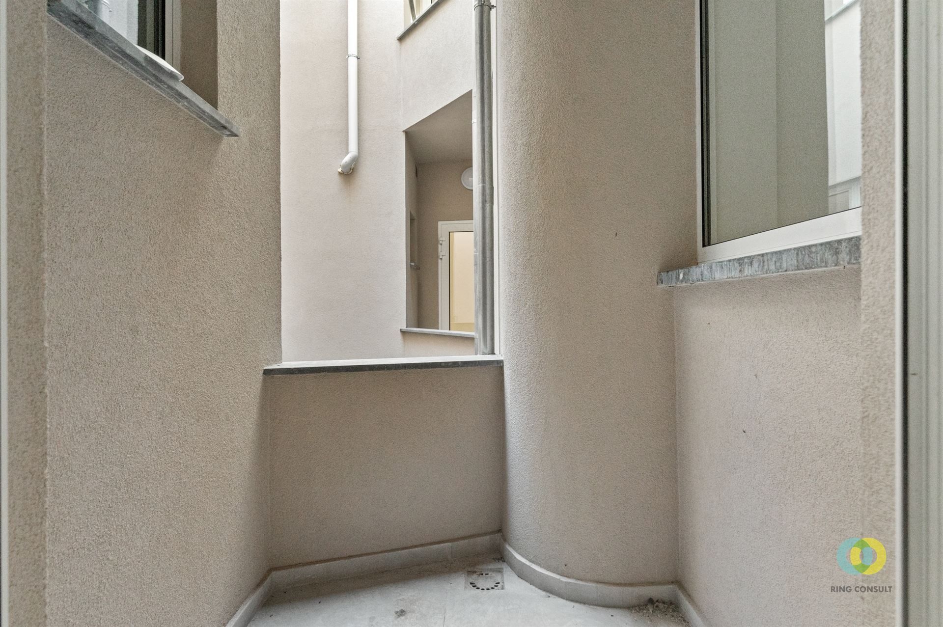 Gerenoveerd appartement met twee slaapkamers foto 7