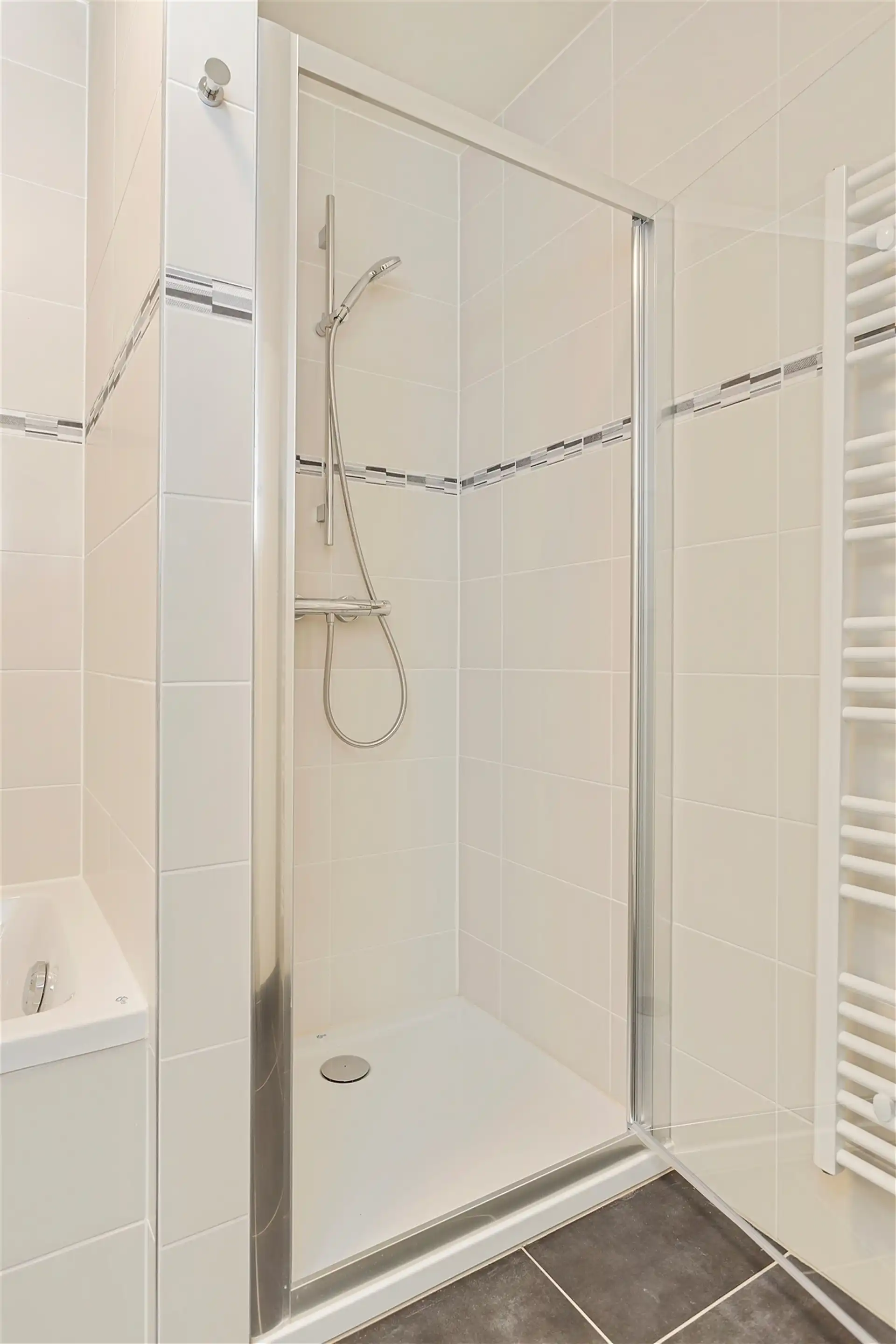 Appartement met 2 slaapkamers nabij centrum  foto 10