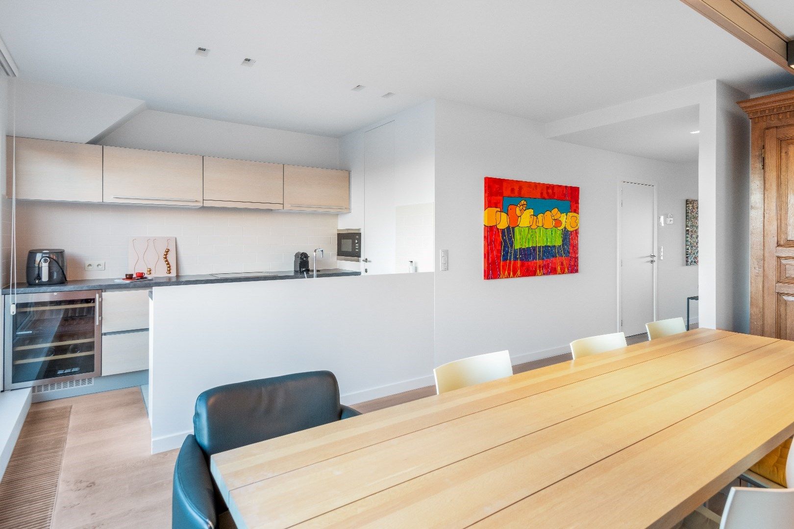 Ruim en lichtrijk doorzonappartement gelegen aan de zonnekant van de Lippenslaan foto 10