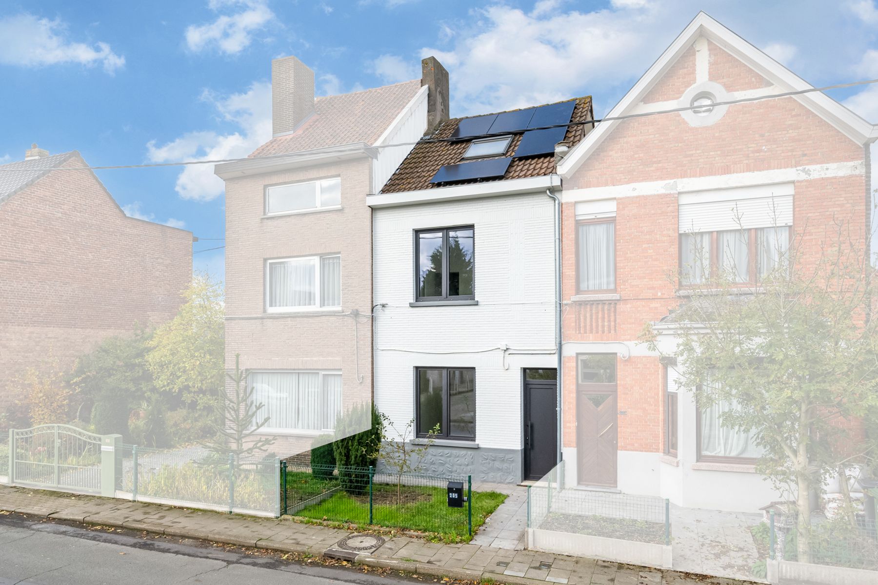 Label A: gerenoveerde woning met 4 kamers en tuin  foto {{pictureIndex}}