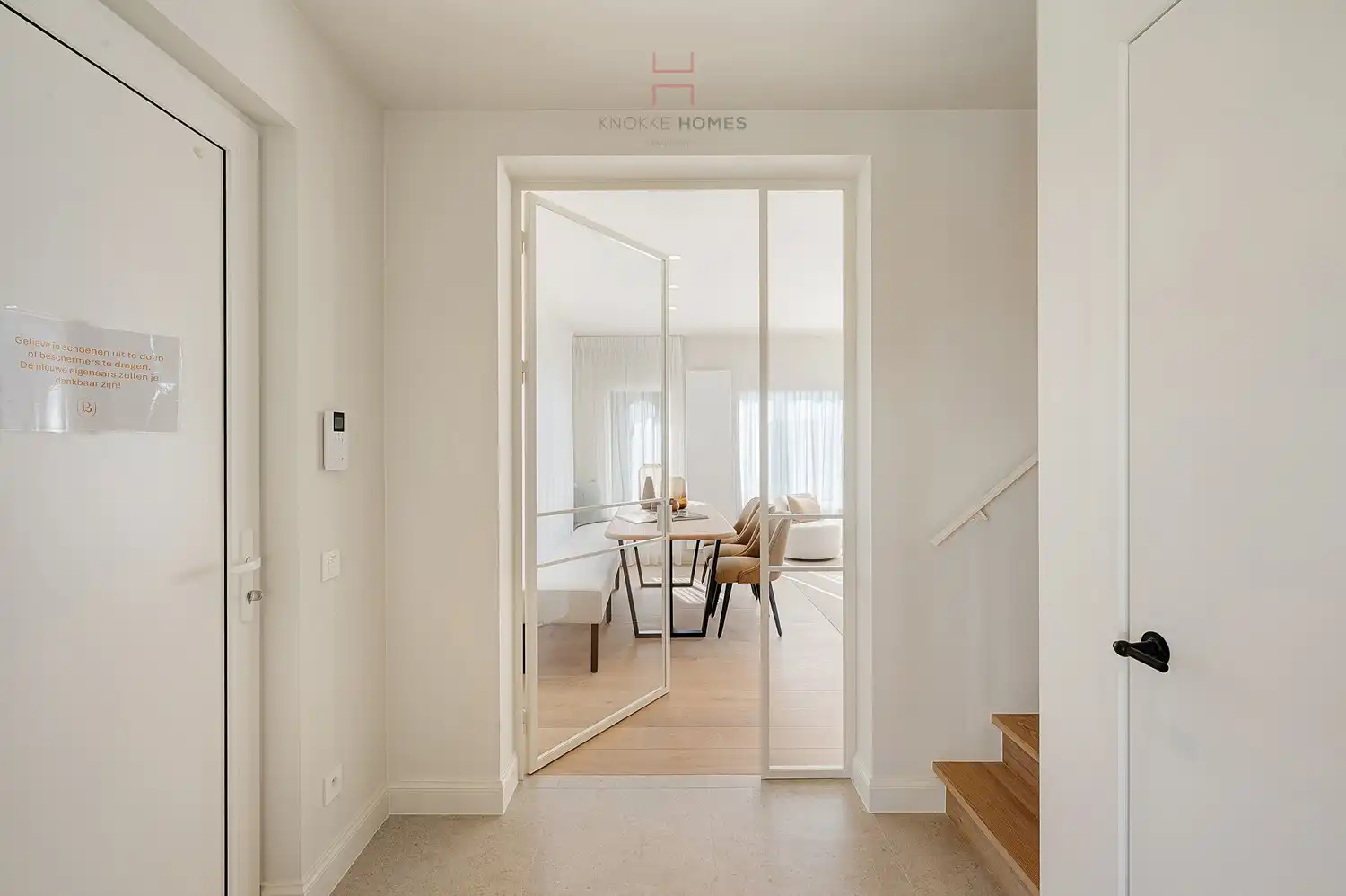 Uitzonderlijk gerenoveerde koppelvilla op topligging in Duinbergen foto 8