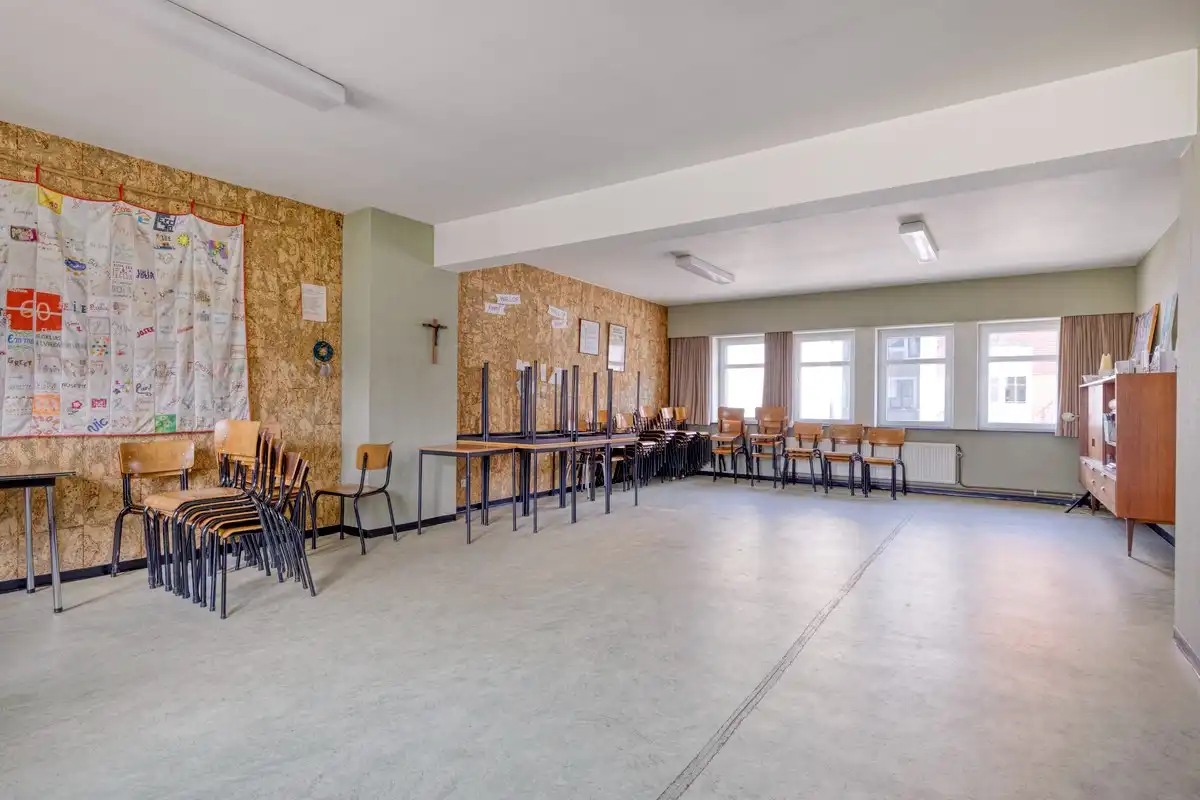 Multifunctioneel gebouw in het centrum van Merchtem. foto 17