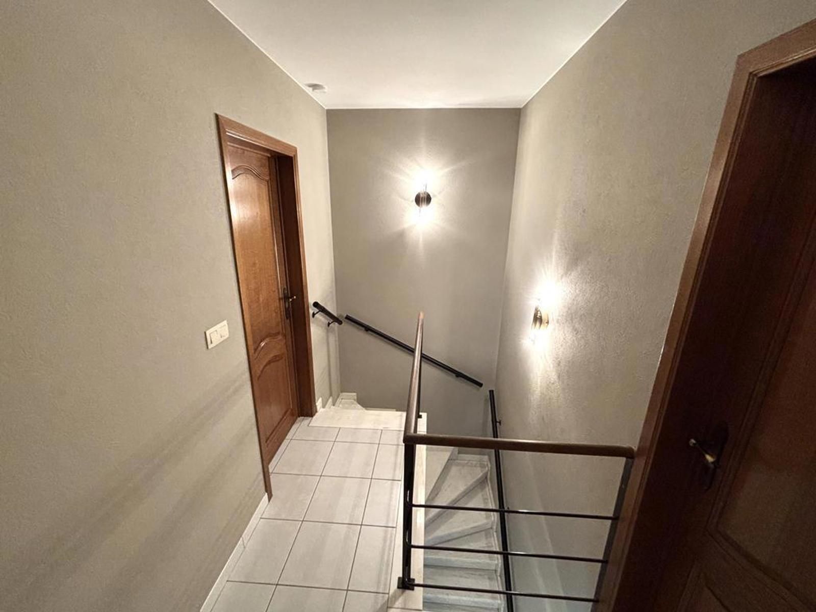 Instapklare halfopen bebouwing met 4 slaapkamers!  foto 13