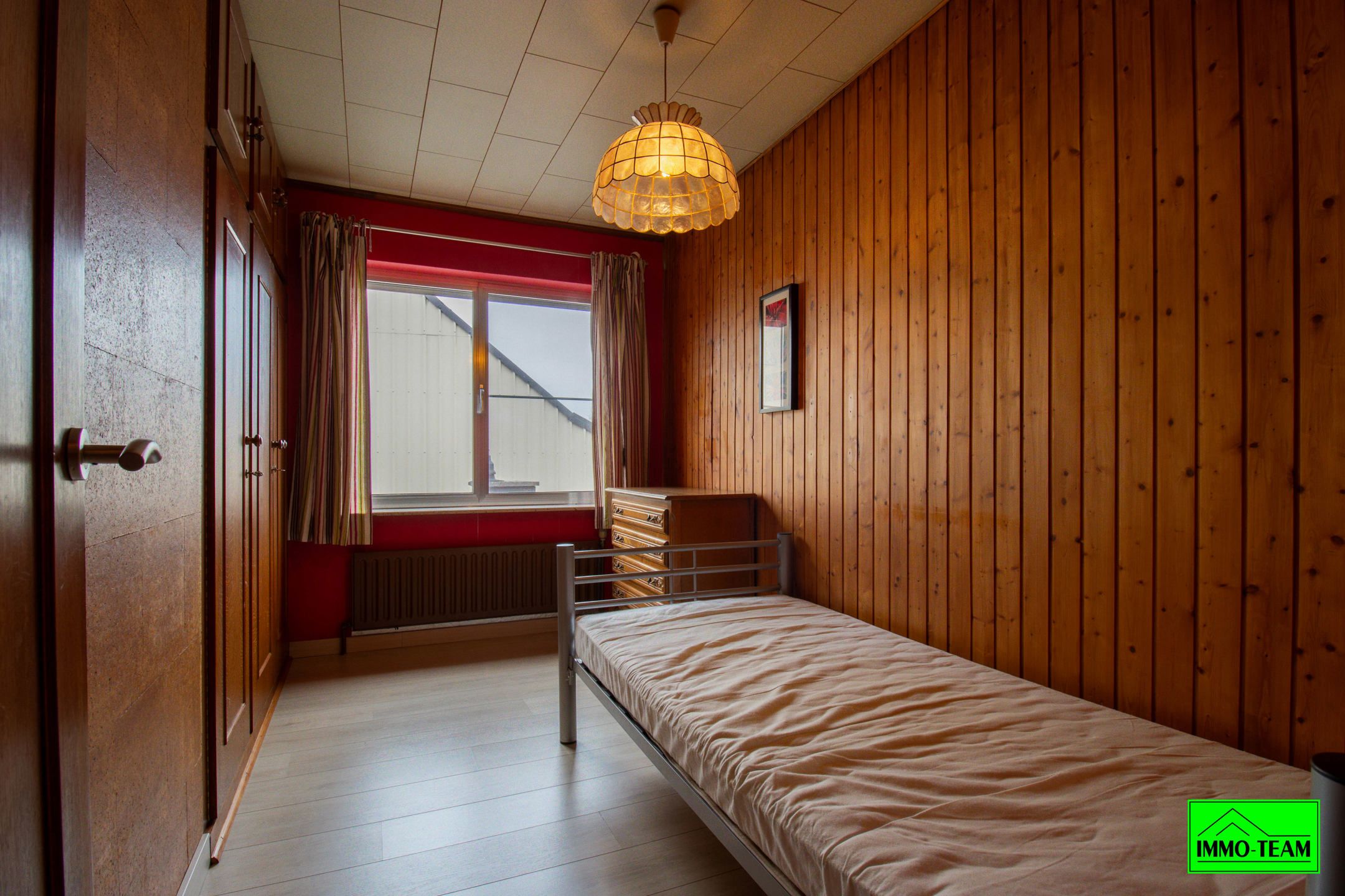 Ruime goed onderhouden gezinswoning met 4 slaapkamers foto 14