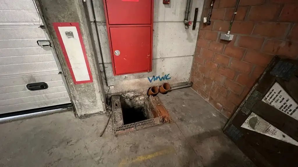 Loods met rolbrug te huur vlakbij afrit E17 te Sint-Niklaas foto 8