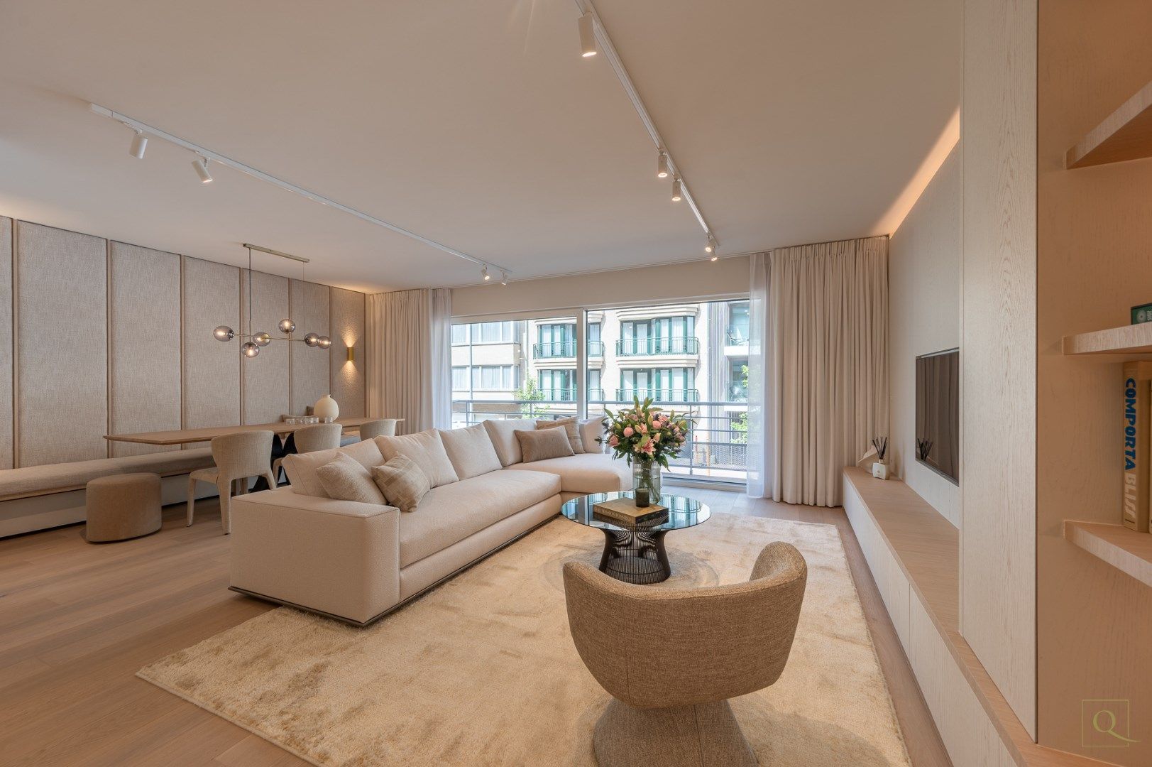 Luxueus afgewerkt appartement gelegen vlakbij het strand. Aankoop gelijkvloerse parking mogelijk. foto 2