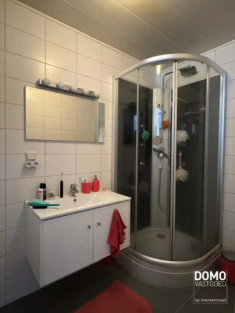 RUIM APPARTEMENT MET 2 SLAAPKAMERS IN HET CENTRUM VAN BERINGEN foto 9