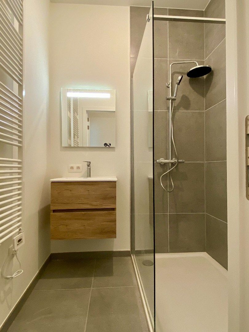 Nieuwbouw appartement in centrum Kortrijk met tuin/terras en 1 slaapkamer foto 4