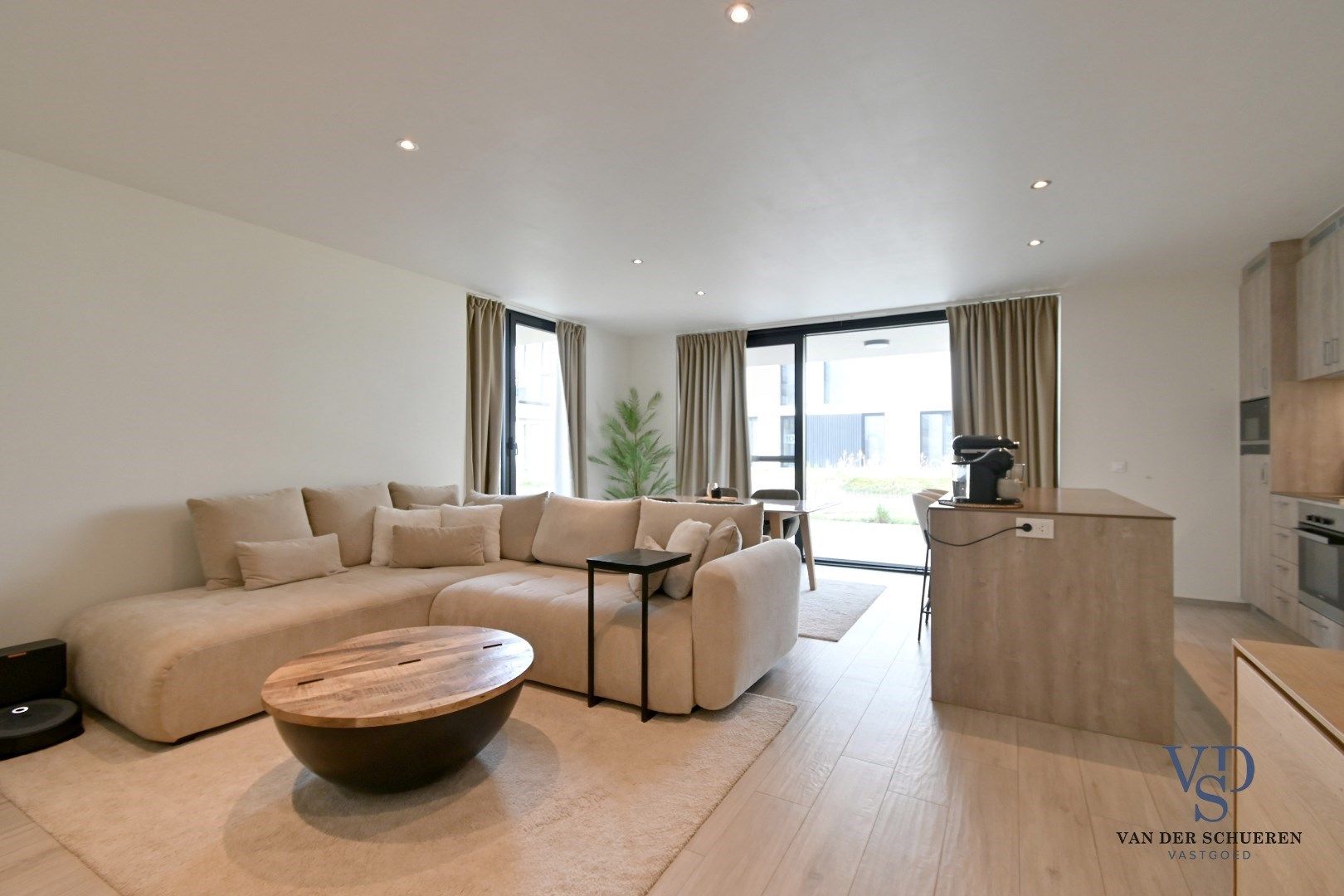  Gelijkvloers appartement met ruim terras foto 3