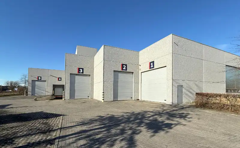 Bedrijfsgebouw te huur foto {{pictureIndex}}