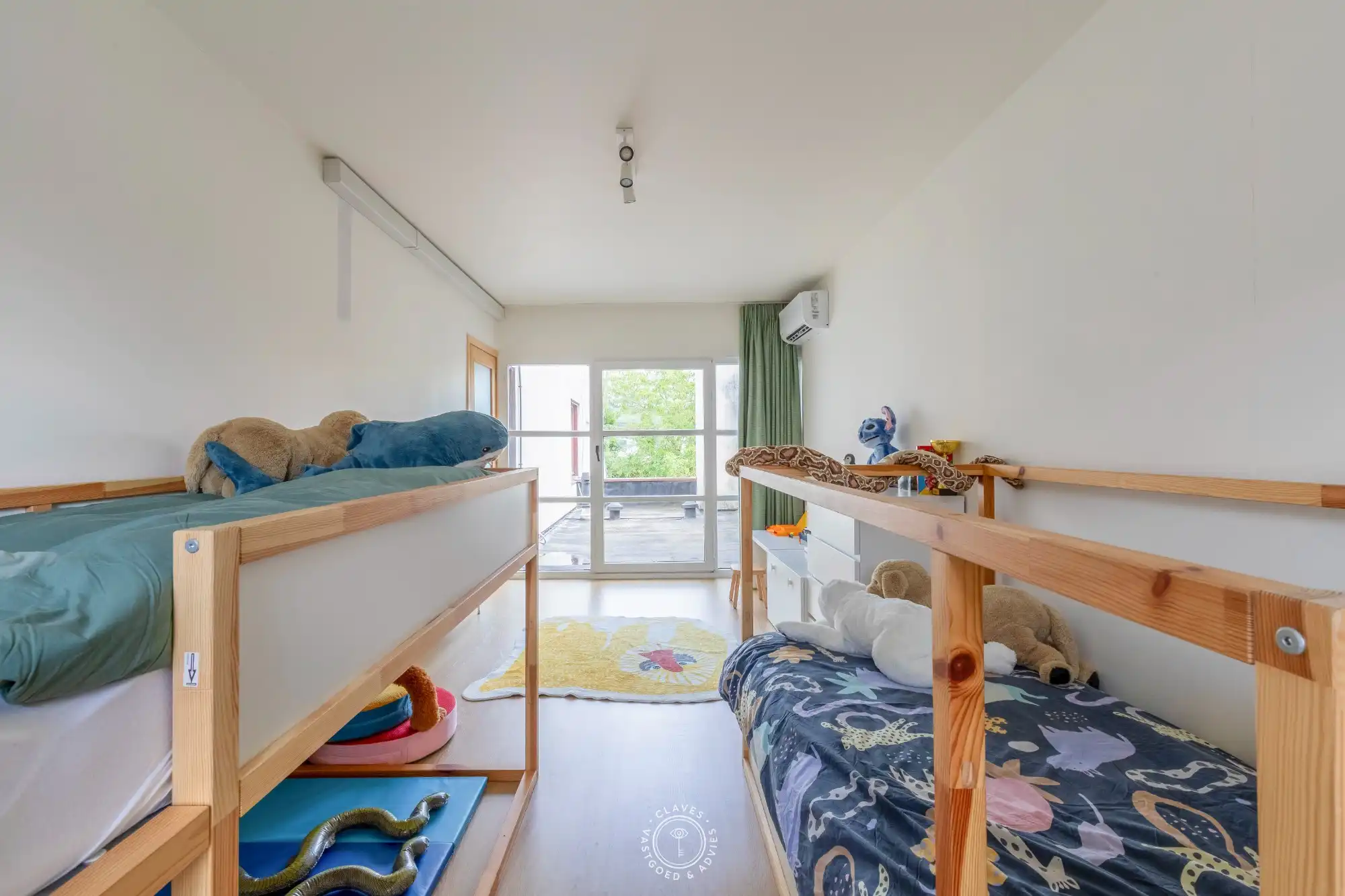Gezellige gezinswoning met buitengewone buitenruimte foto 22