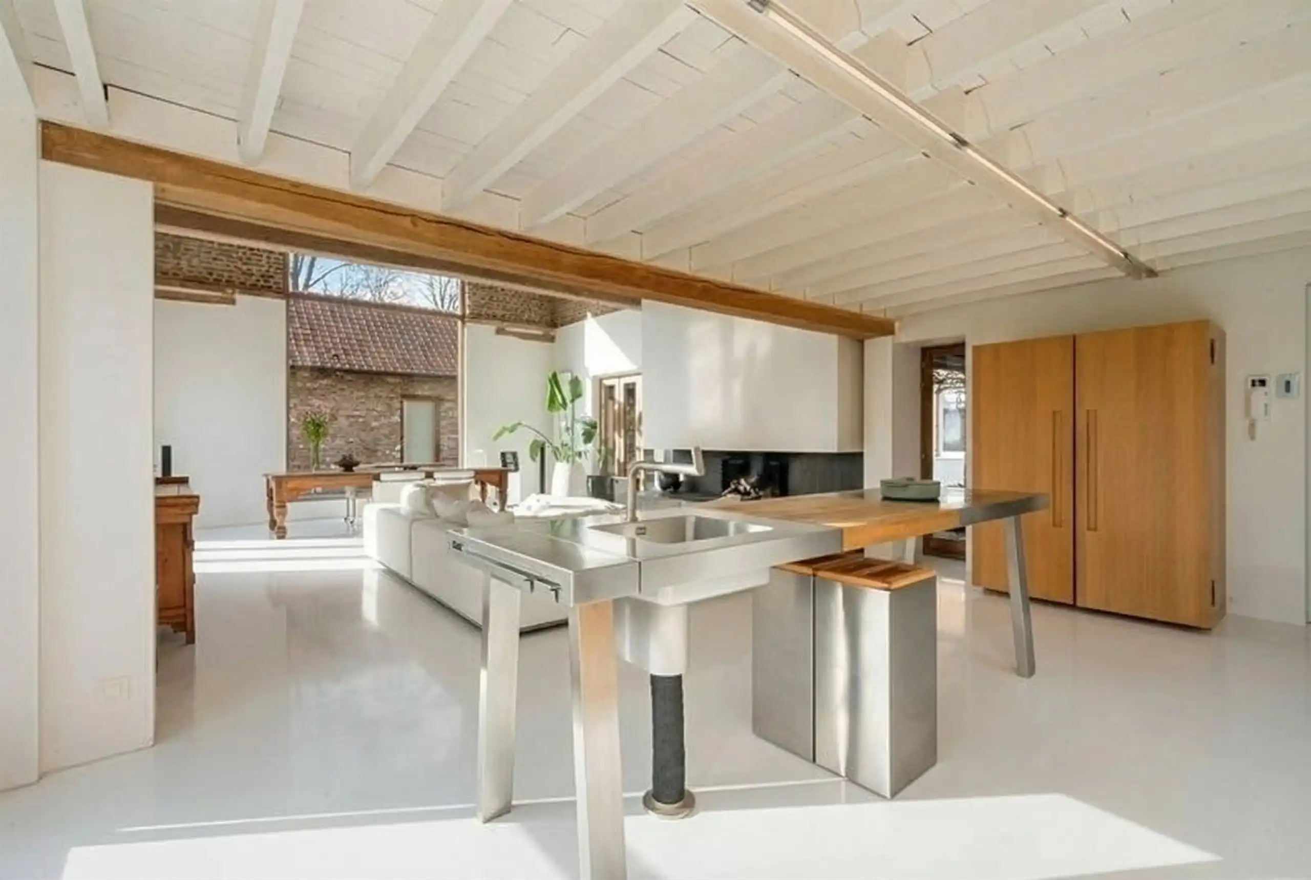 Opmerkelijk, gerestaureerde u- vormige hoeve  op 8.069 m² foto 18