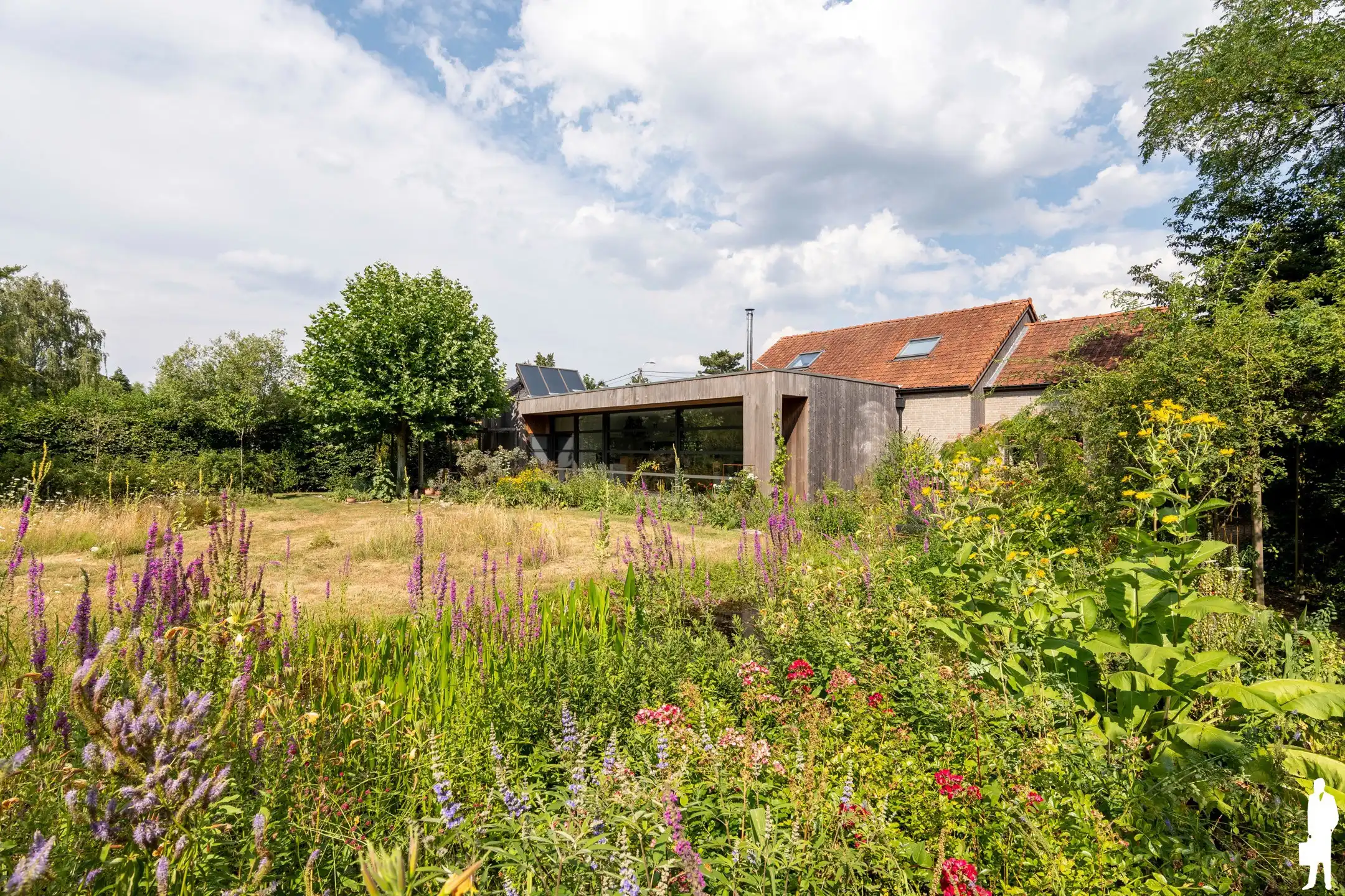 Unieke woning; architecturaal ontwerp, organische natuurtuin foto 30
