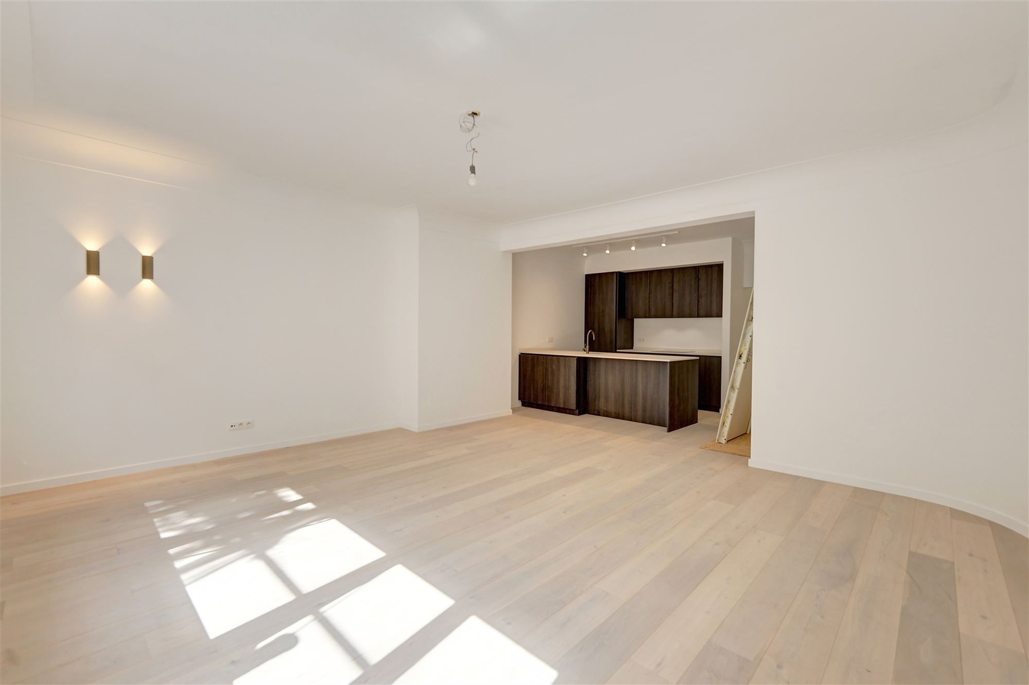 Gerenoveerd gelijkvloers appartement met tuin in Markgravewijk foto 3